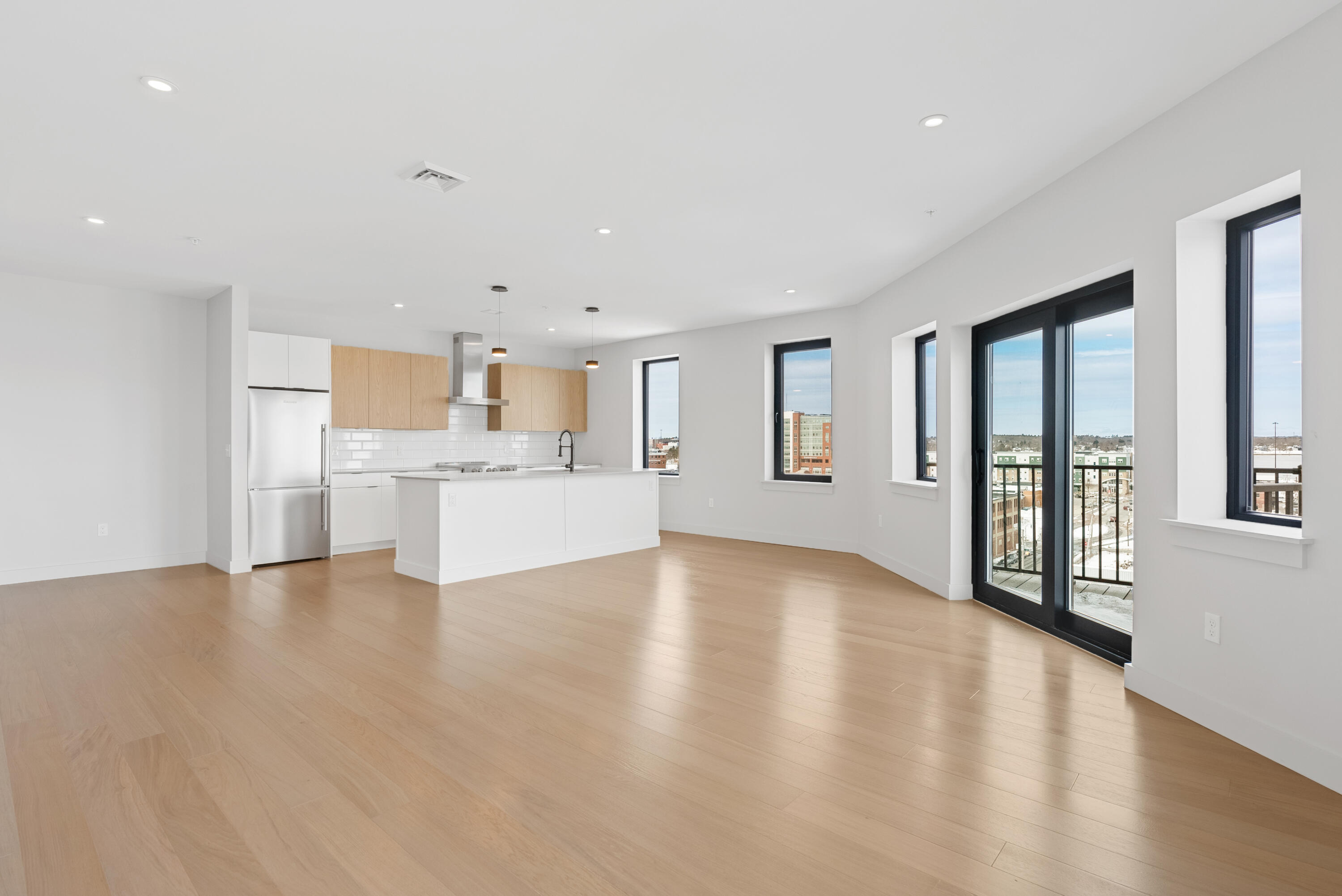 75 Chestnut Street, 706
