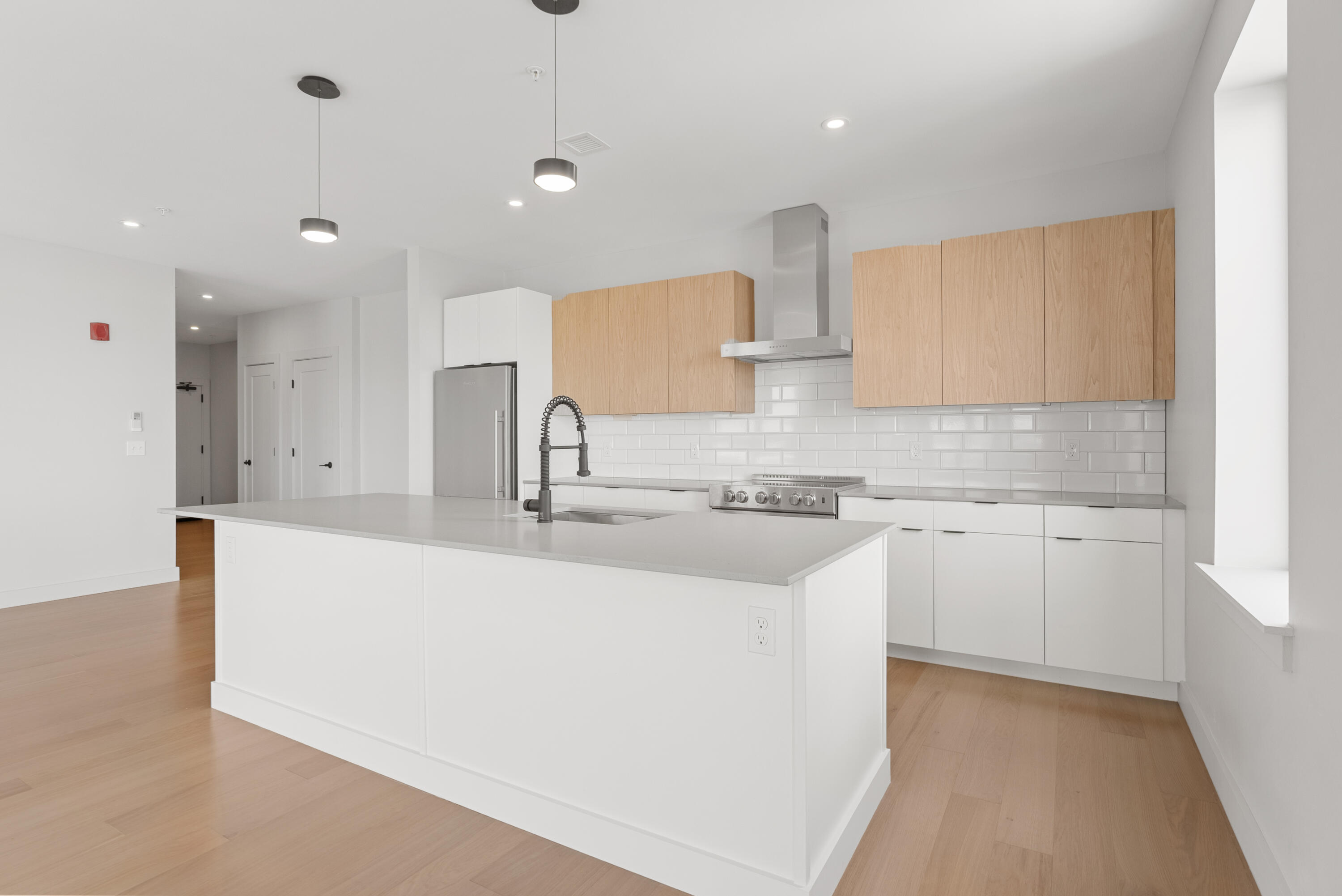 75 Chestnut Street, 706