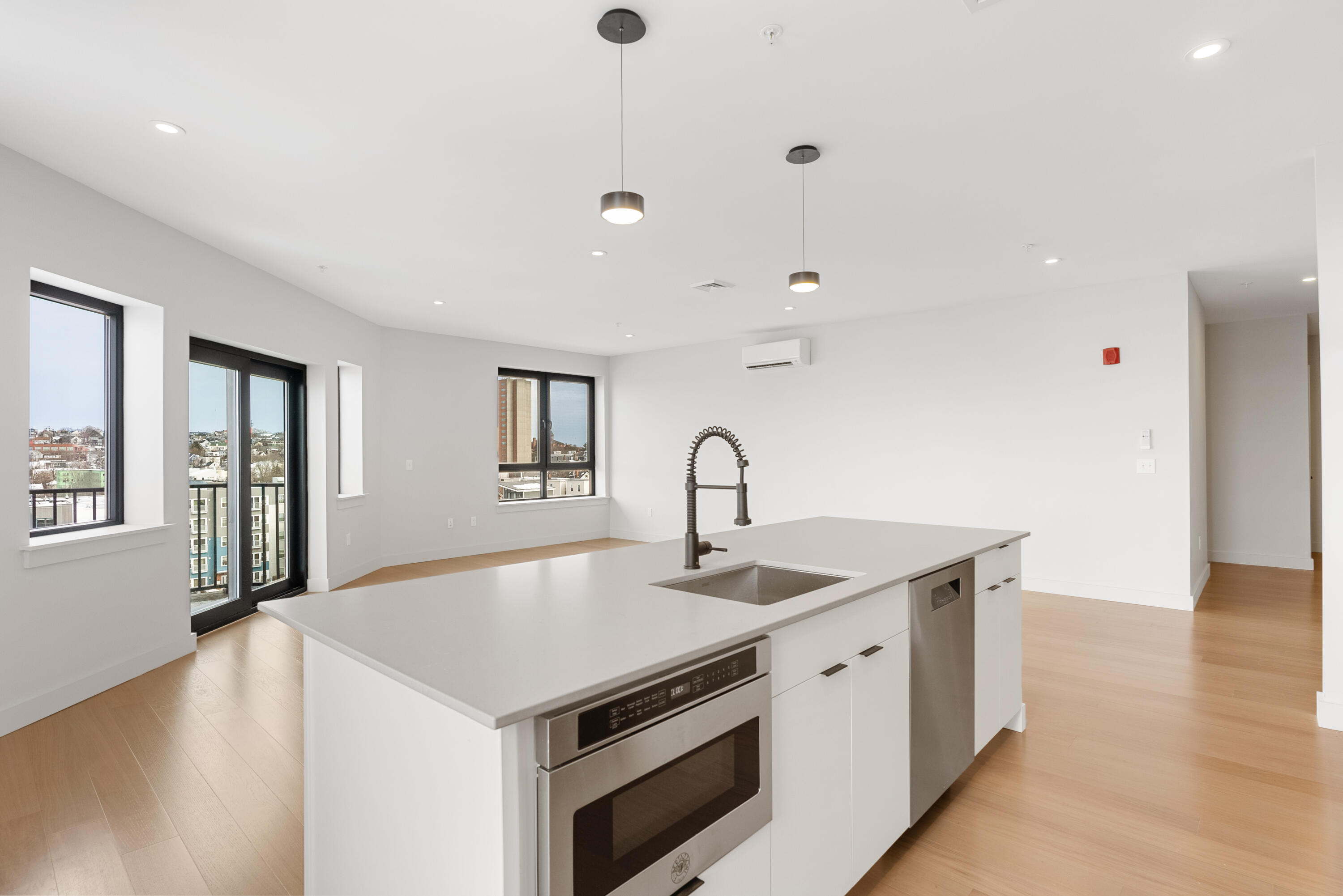 75 Chestnut Street, 706