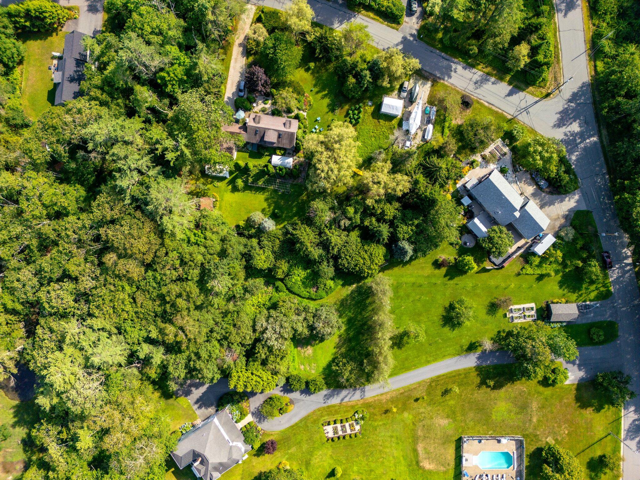 245 Lower Flying Point Road