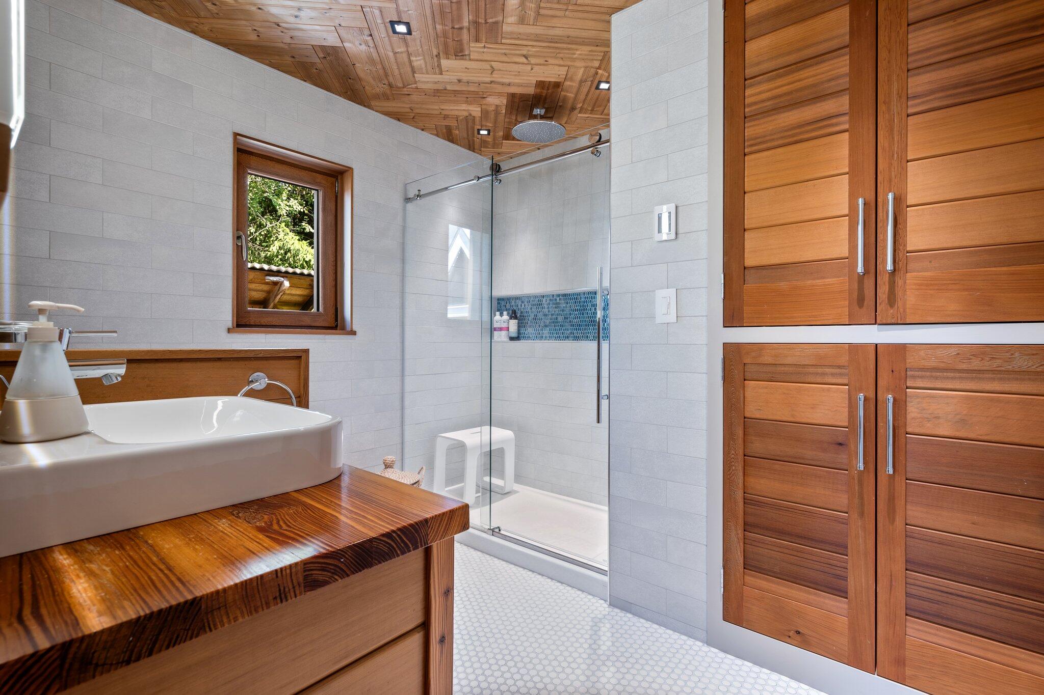 245 Lower Flying Point Road