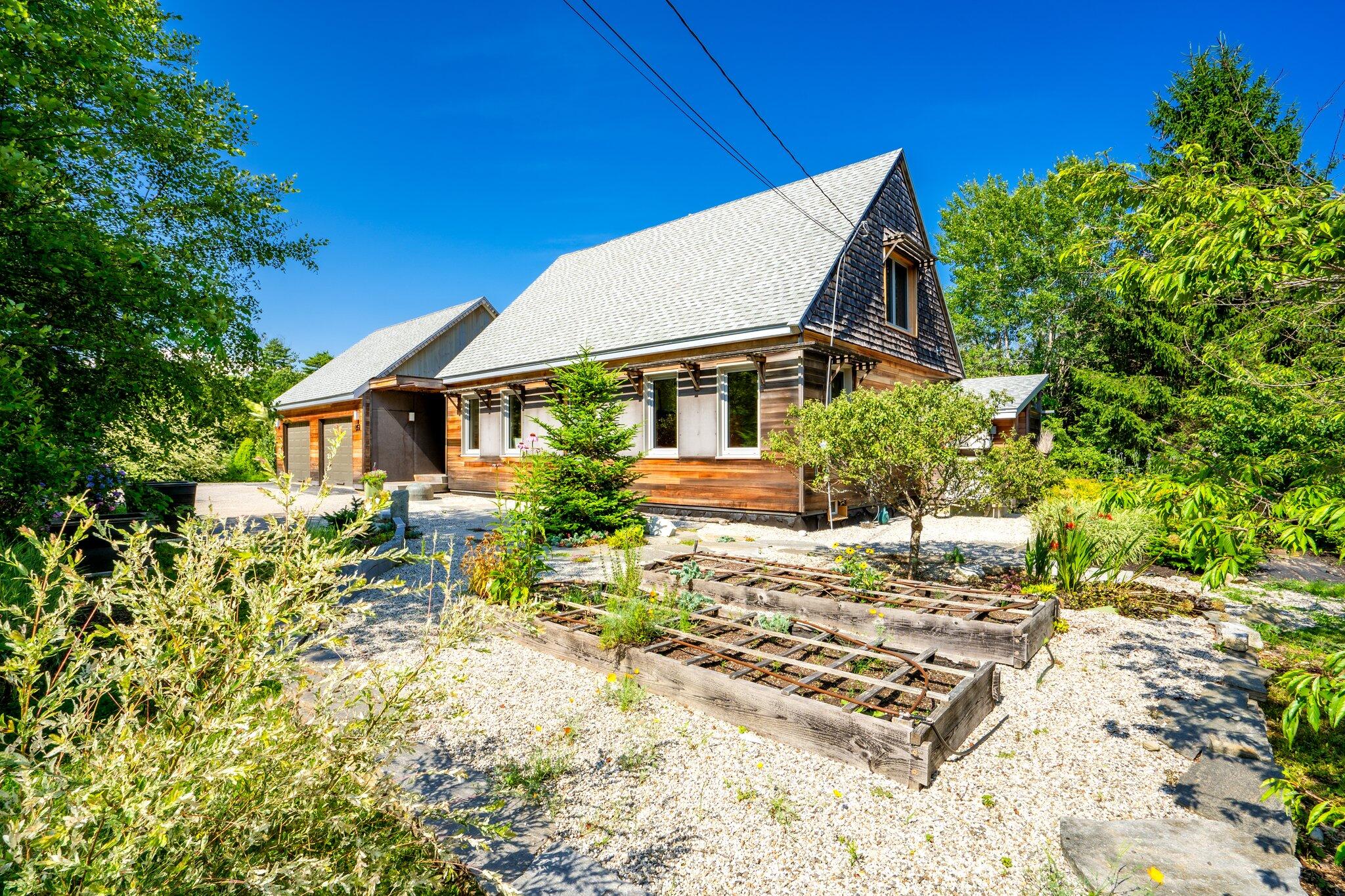 245 Lower Flying Point Road
