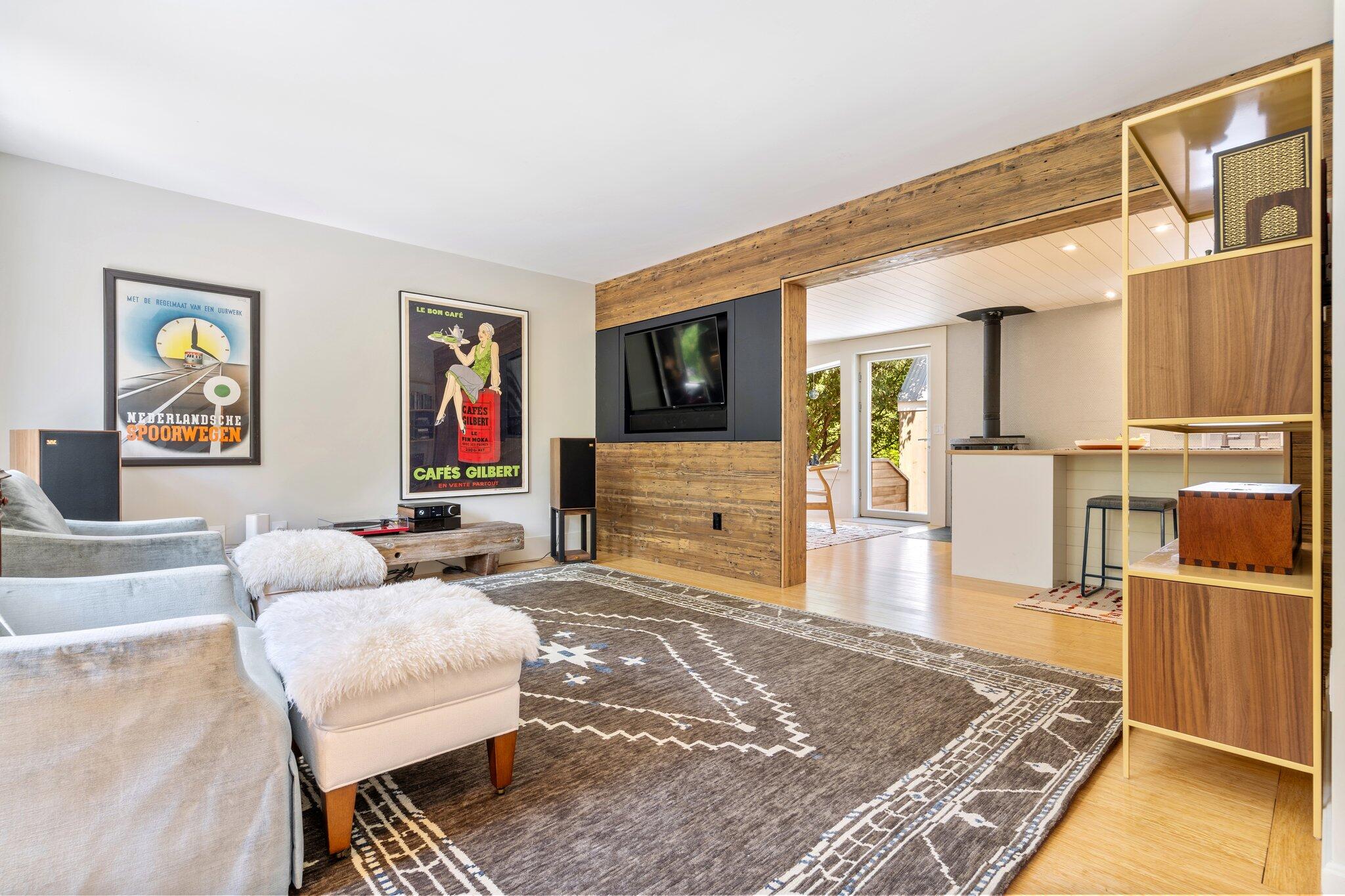 245 Lower Flying Point Road