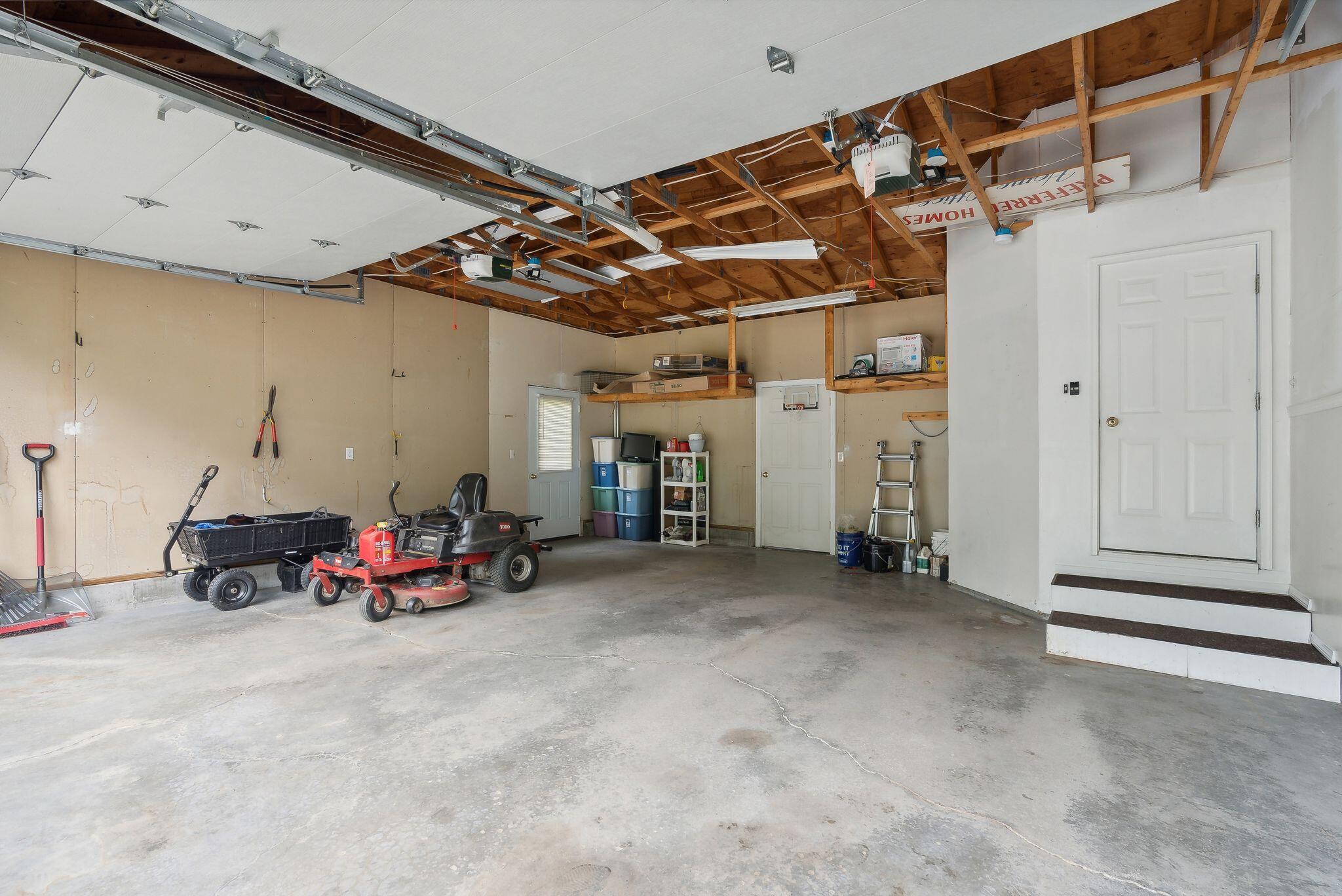 12 Spring Ridge Road
