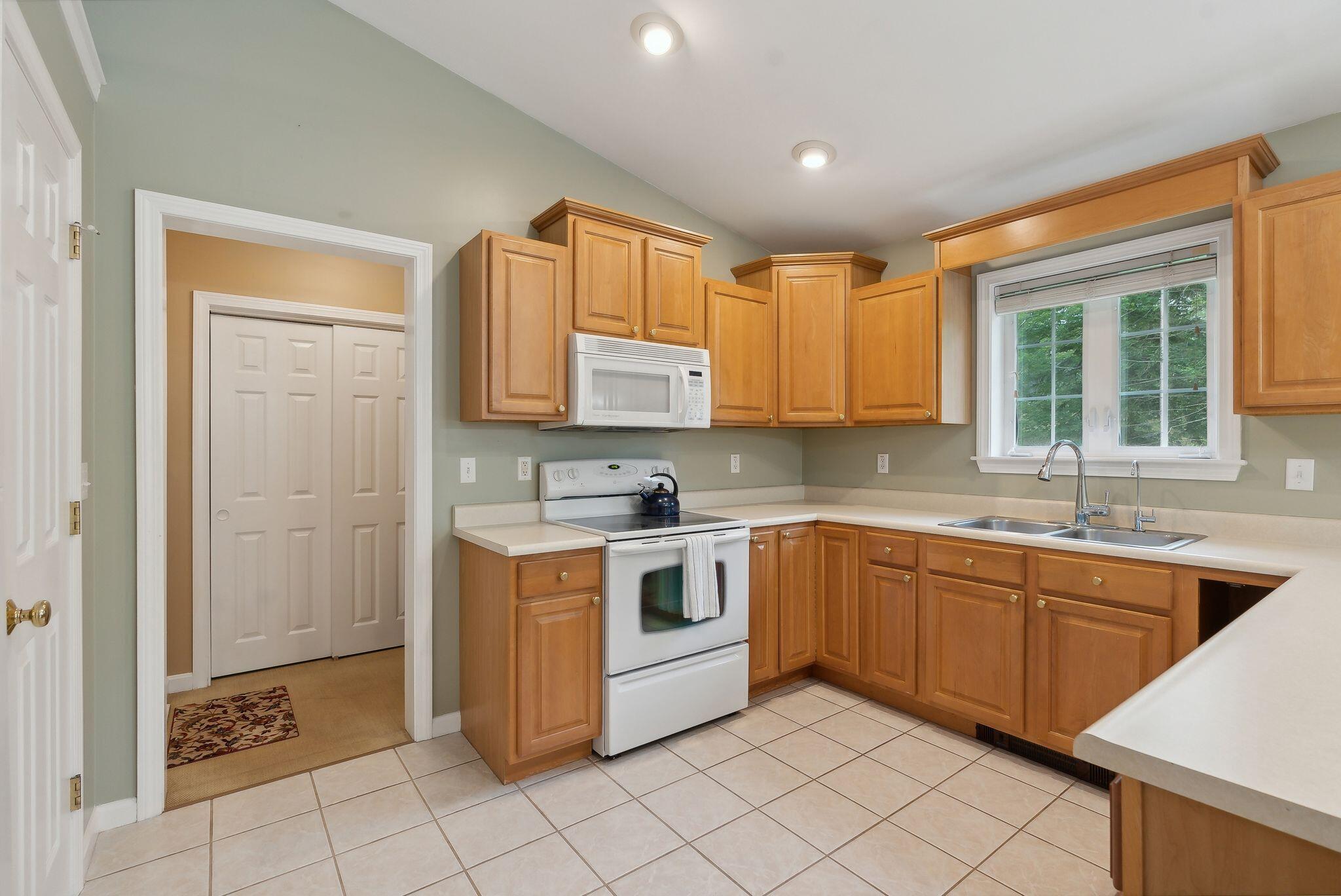 12 Spring Ridge Road
