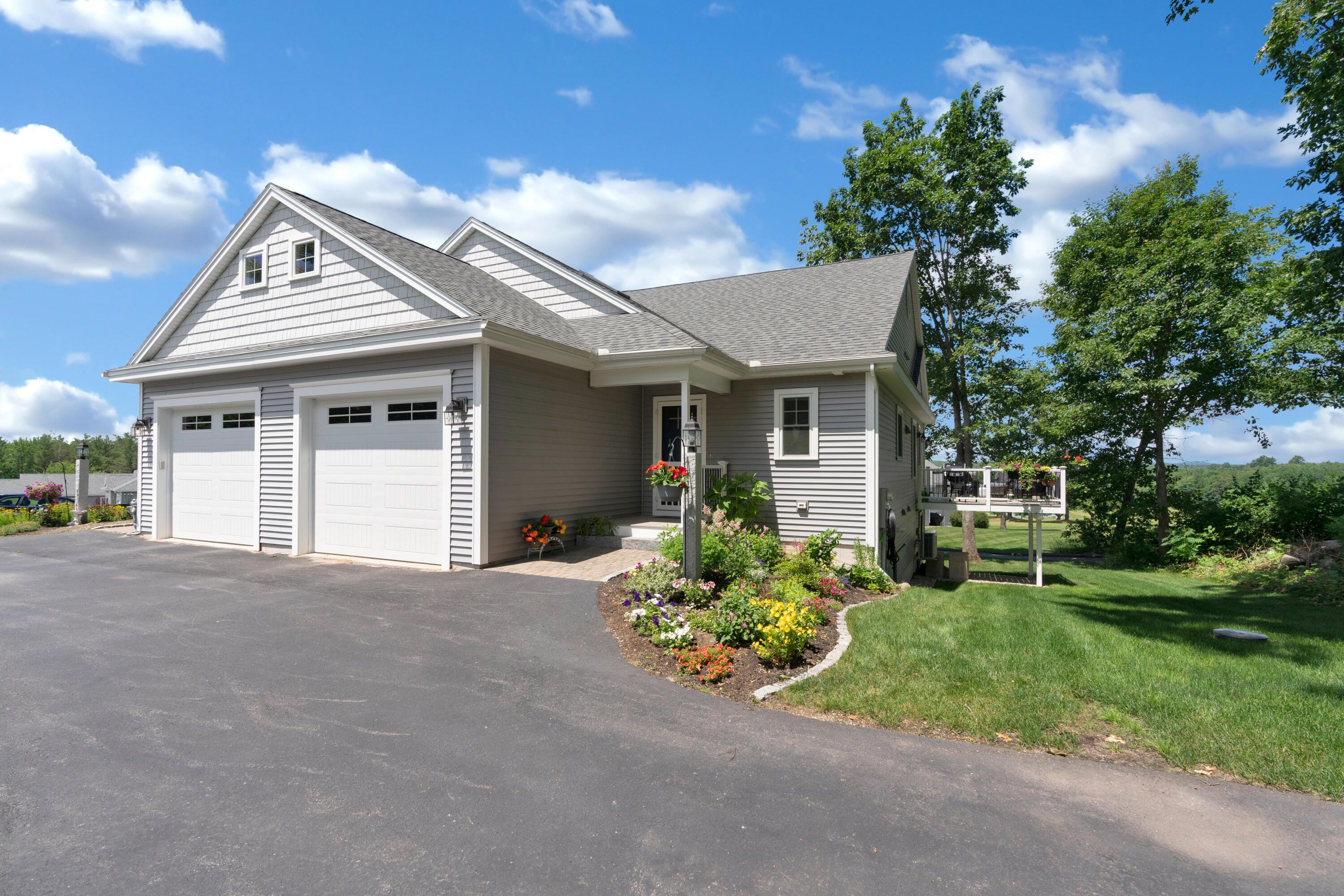25 Callaway Drive, 25B