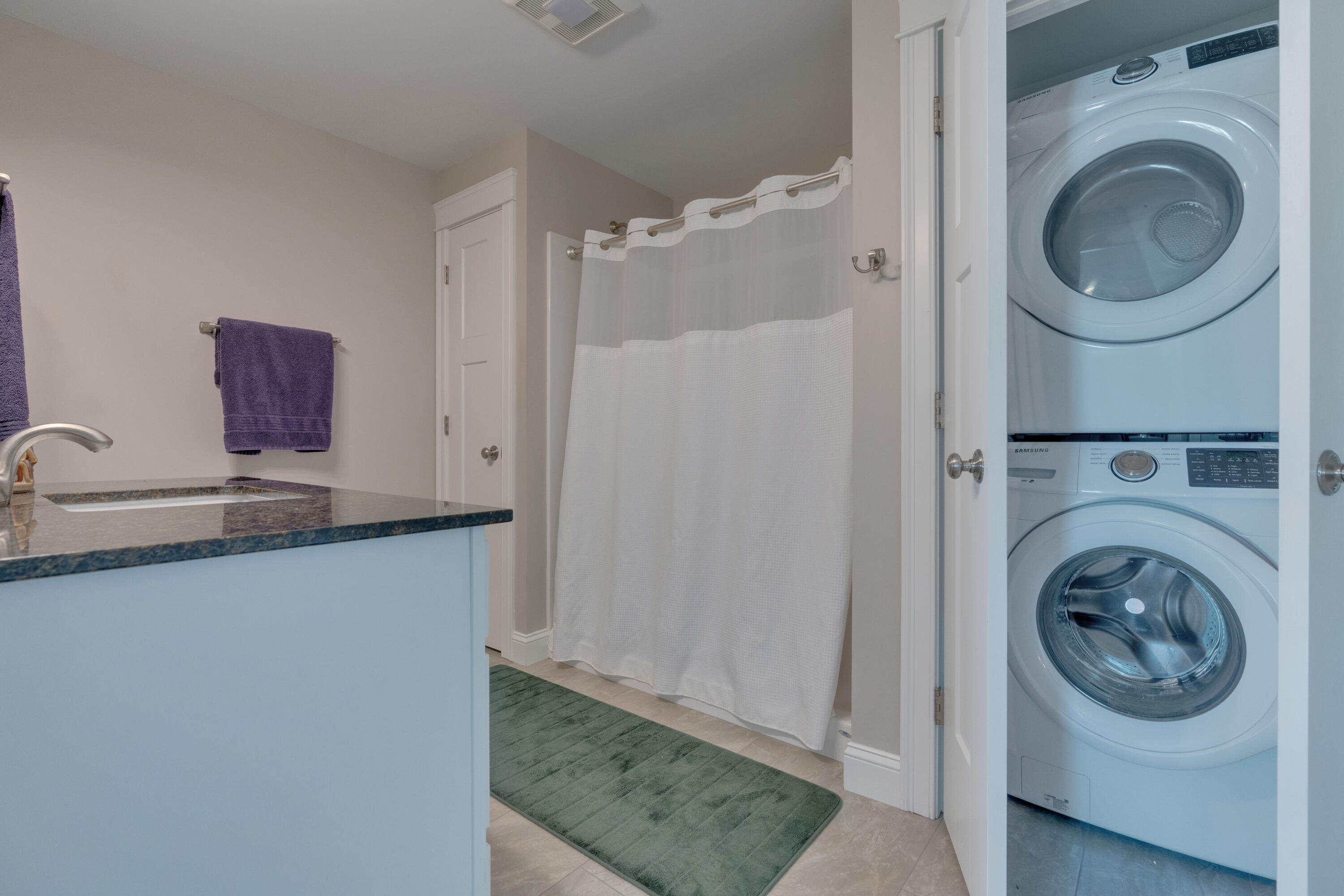 25 Callaway Drive, 25B