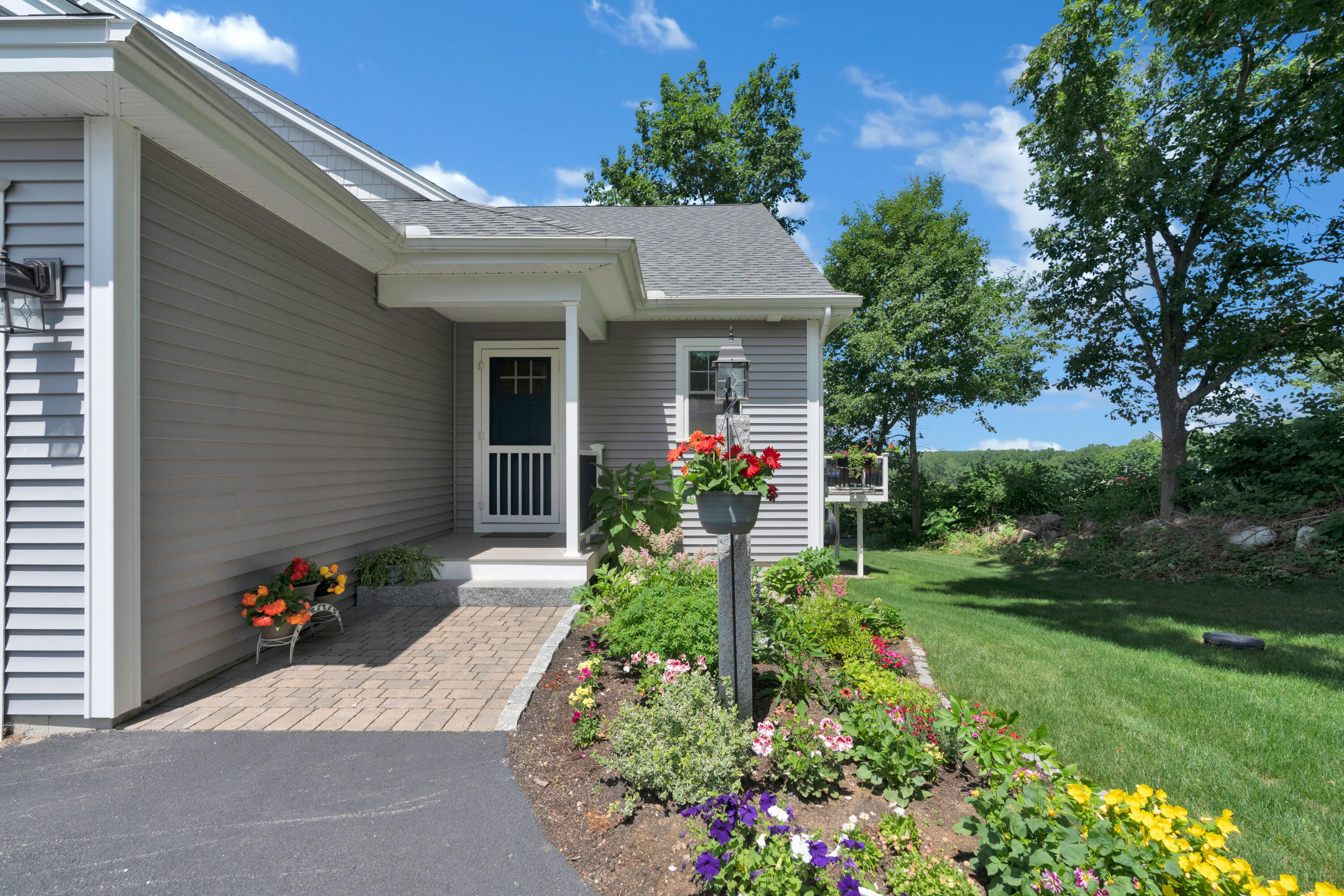 25 Callaway Drive, 25B