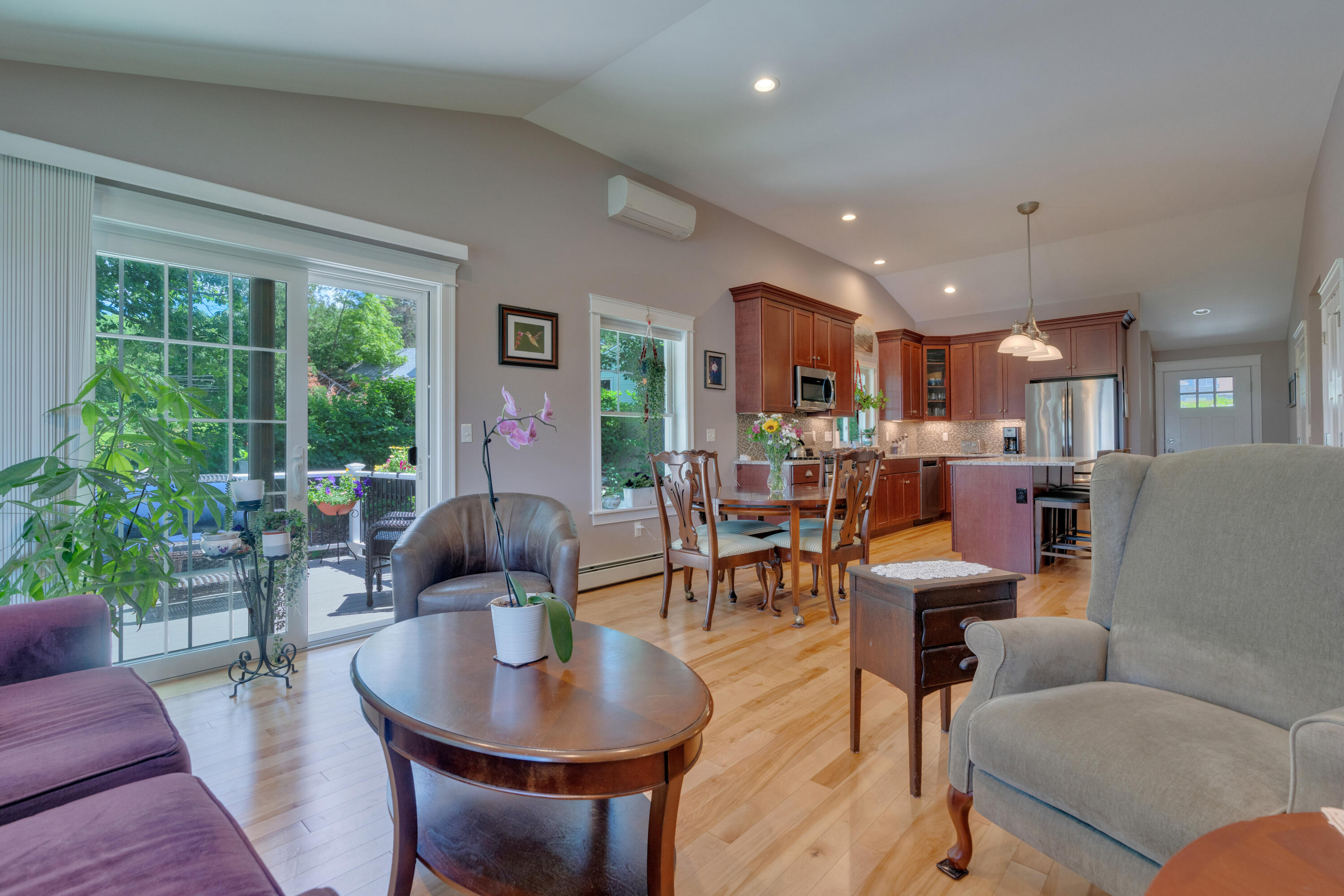 25 Callaway Drive, 25B
