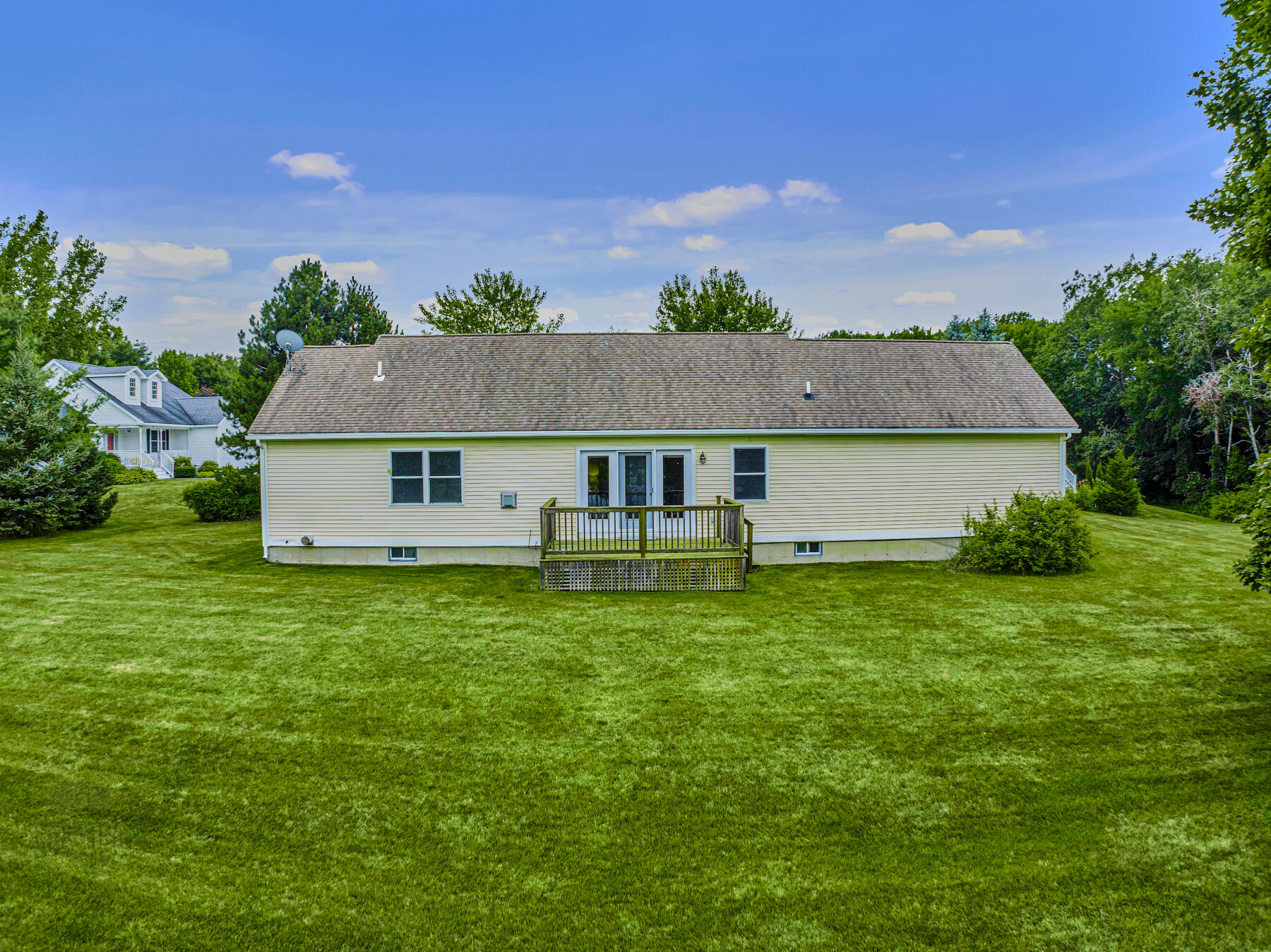 60 Lone Pine Lane, 60