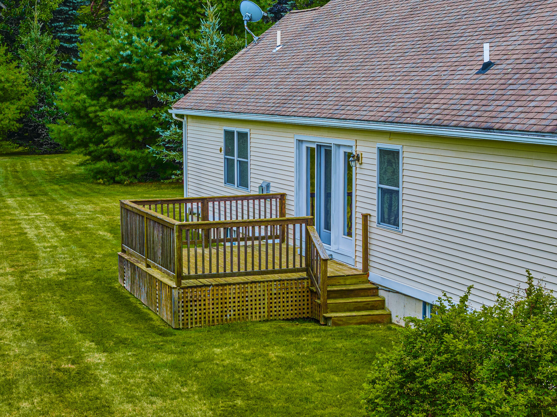 60 Lone Pine Lane, 60