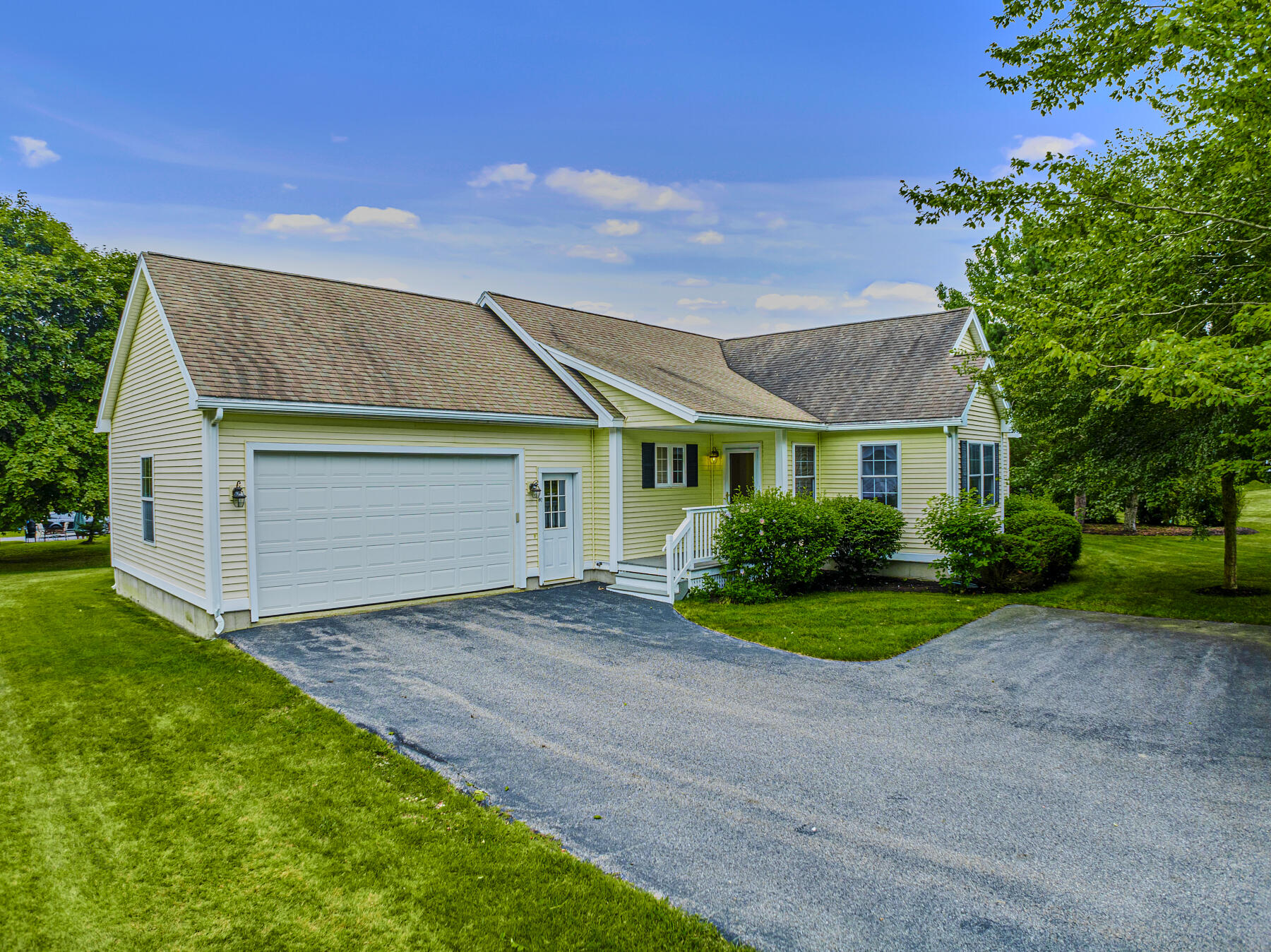 60 Lone Pine Lane, 60