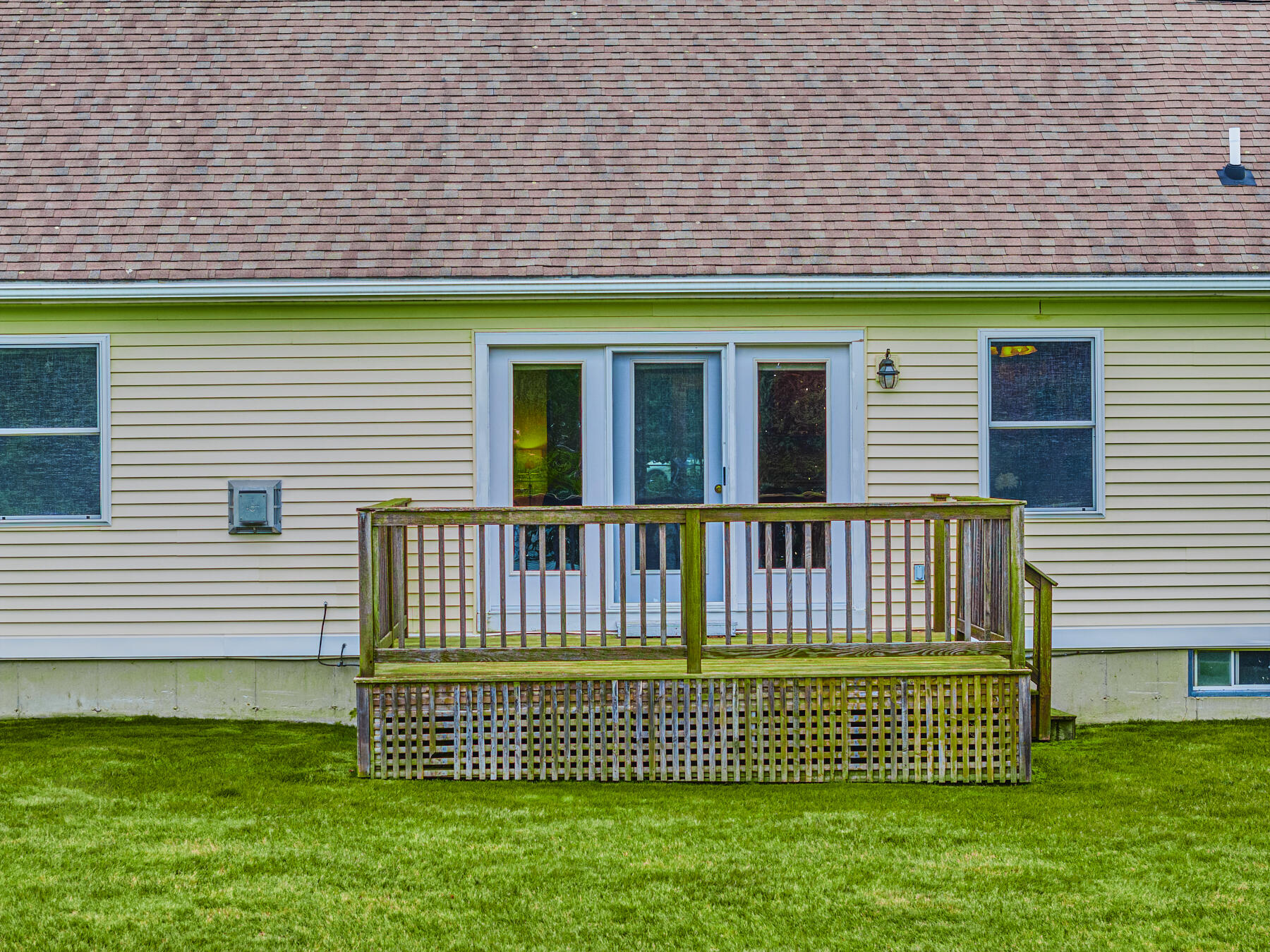 60 Lone Pine Lane, 60