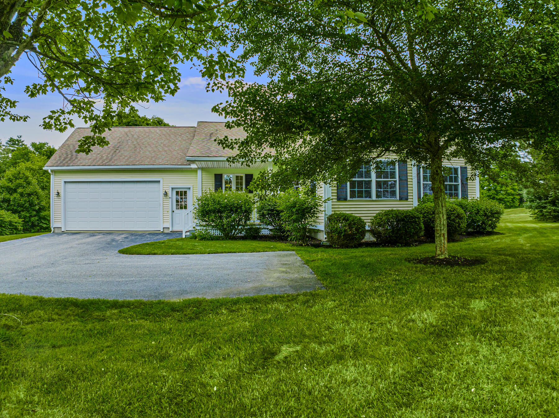 60 Lone Pine Lane, 60