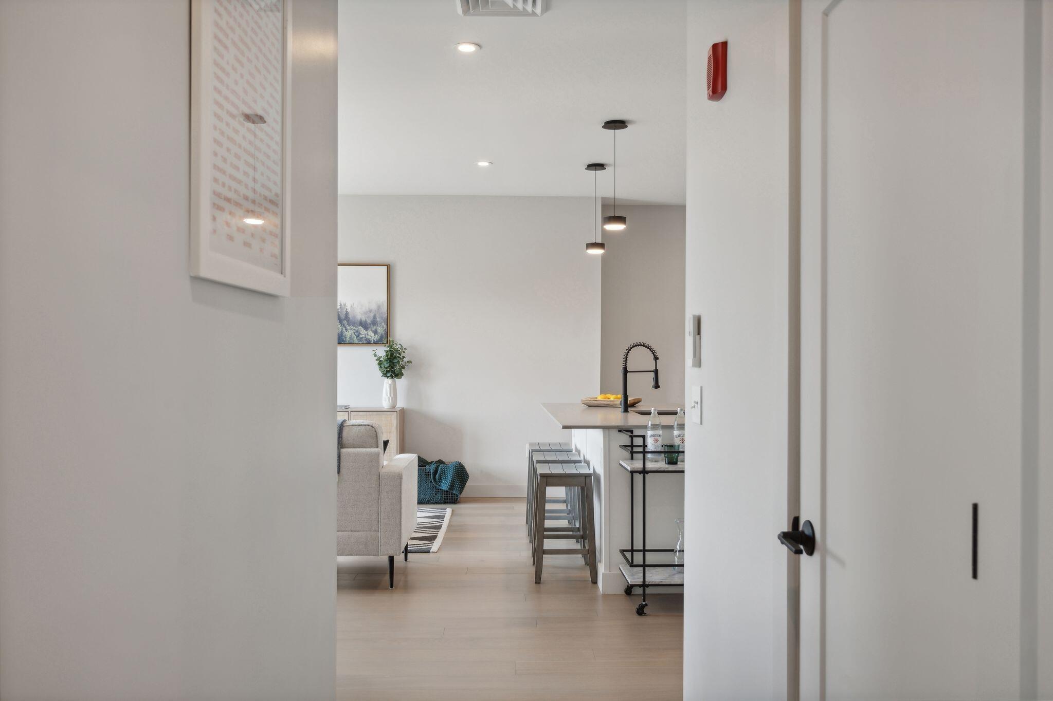 75 Chestnut Street, 703