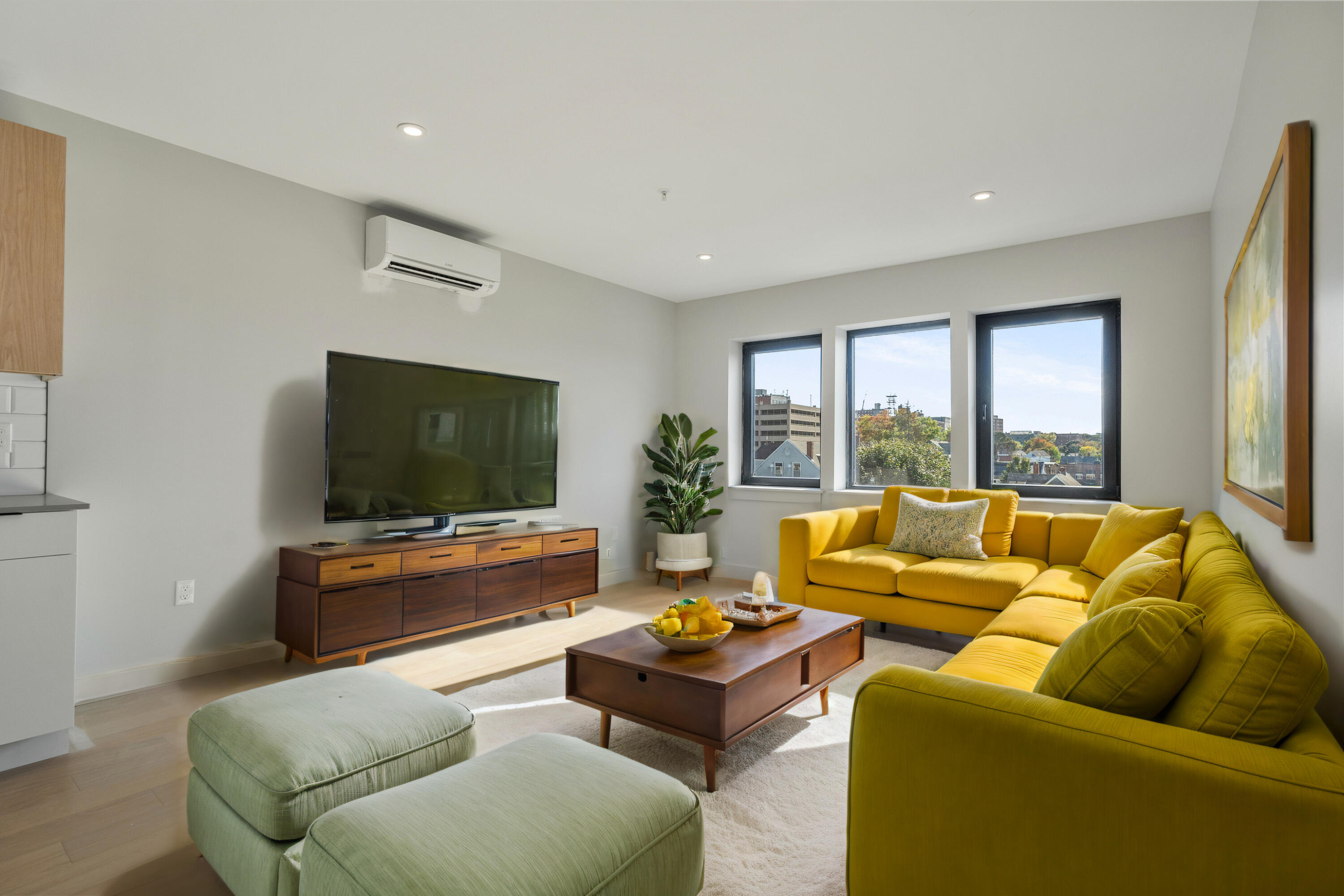75 Chestnut Street, 504