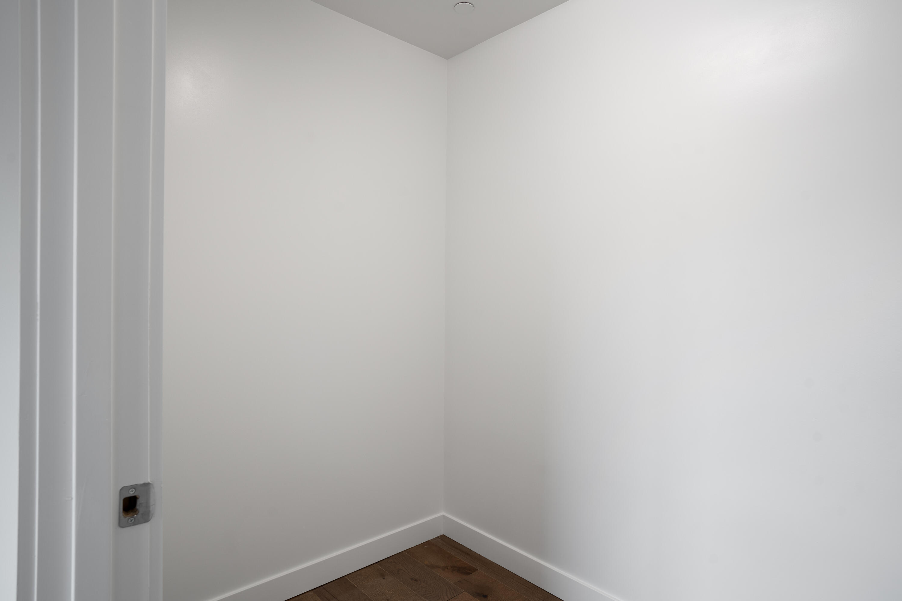 218 Washington Avenue, 209