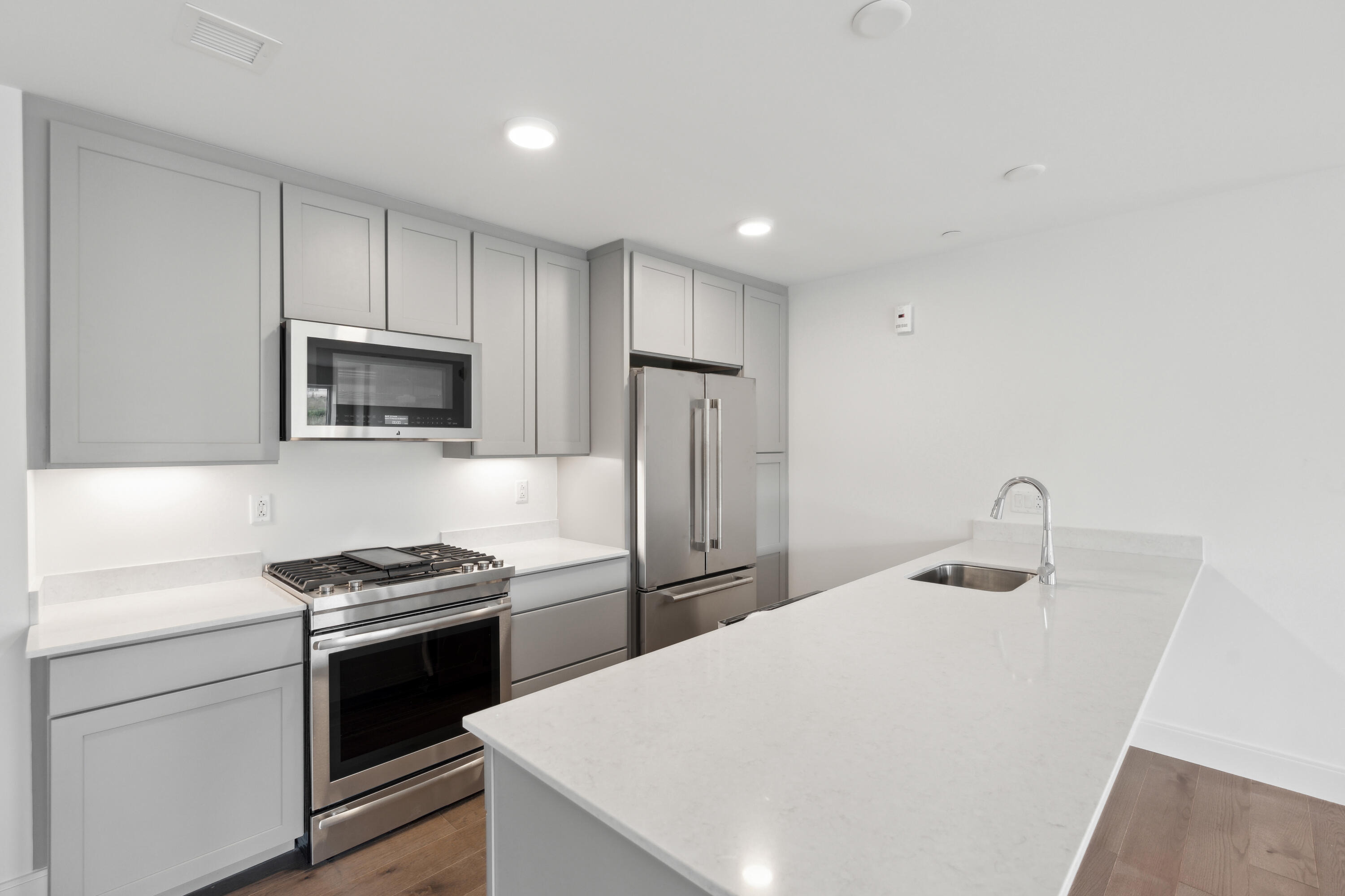 218 Washington Avenue, 209