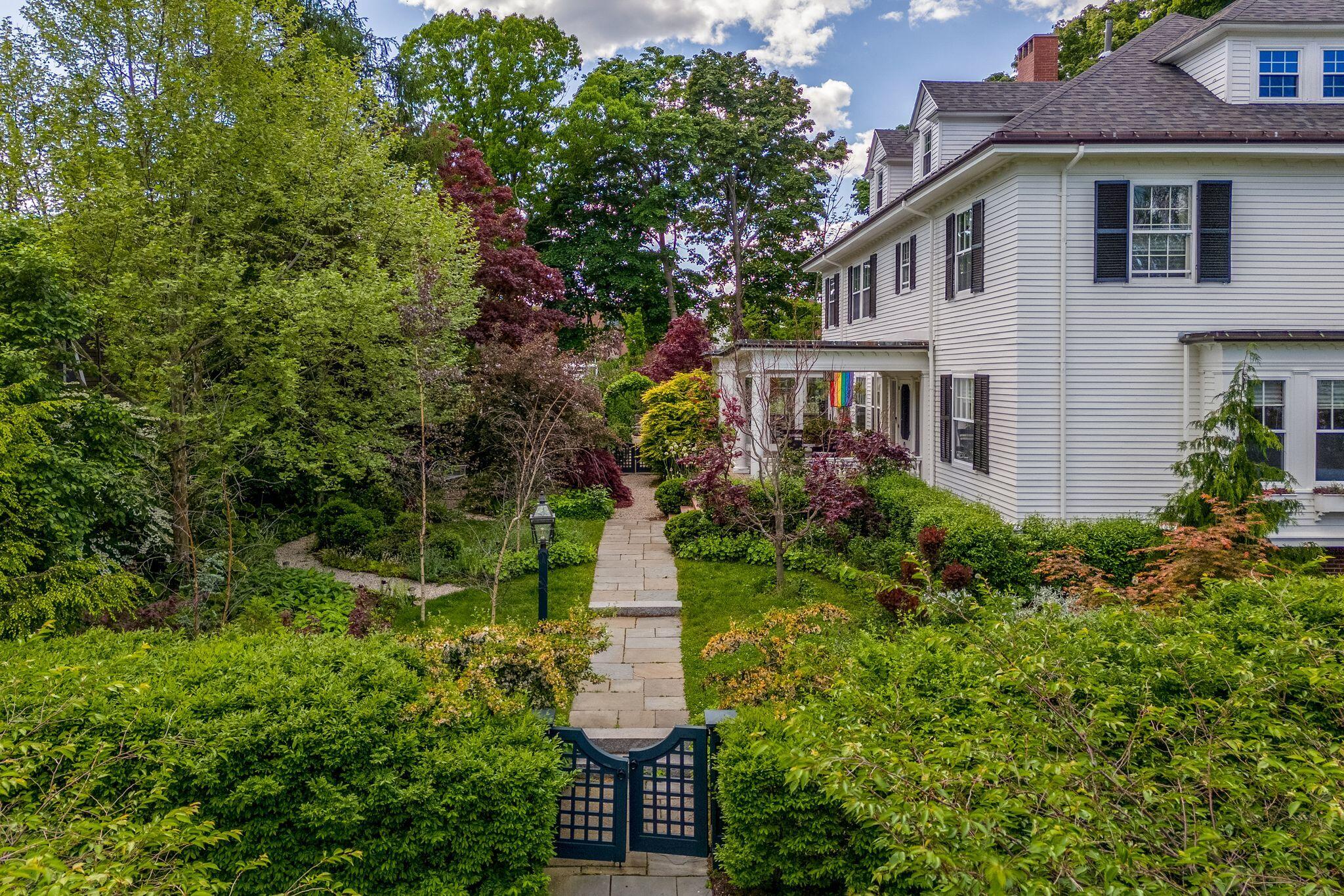 20 Highland Street