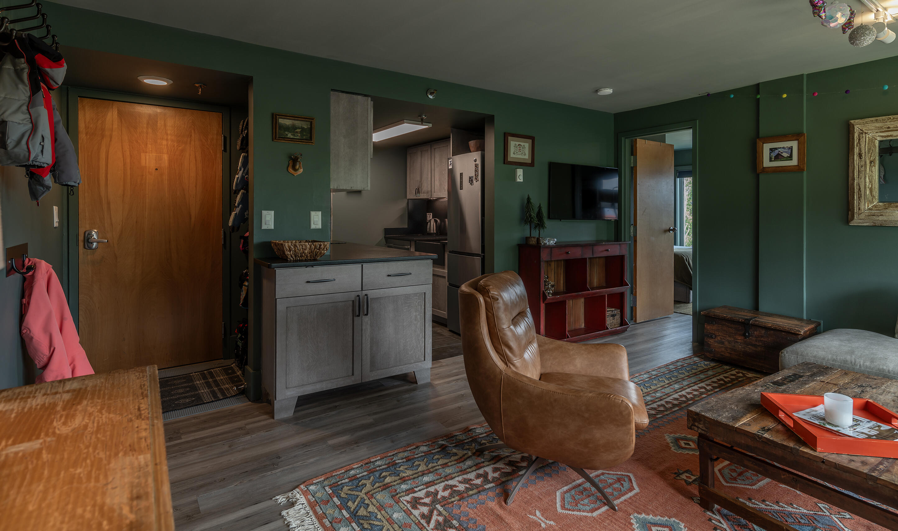 2207 Adams Mountain Road, 2207