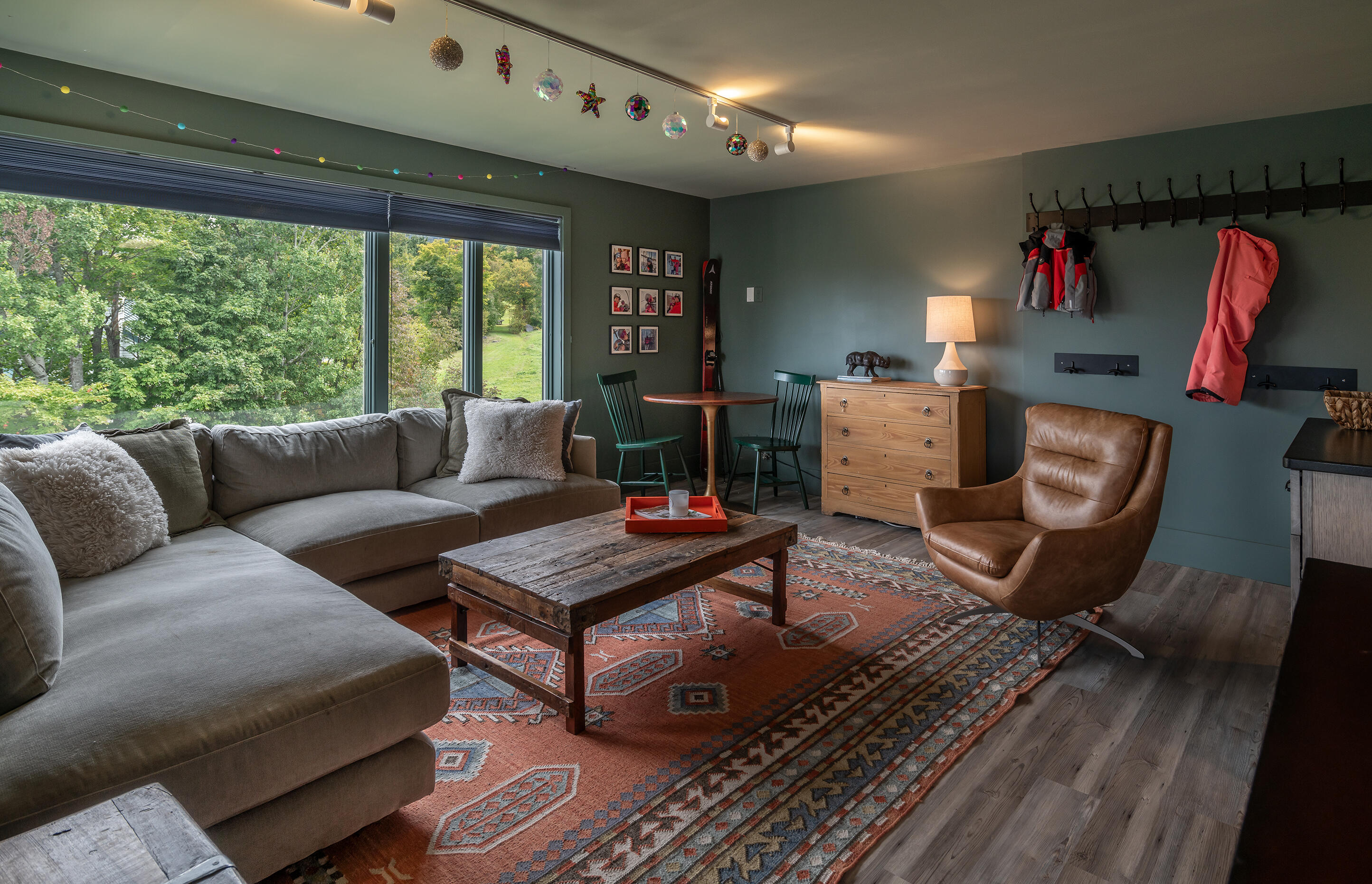 2207 Adams Mountain Road, 2207