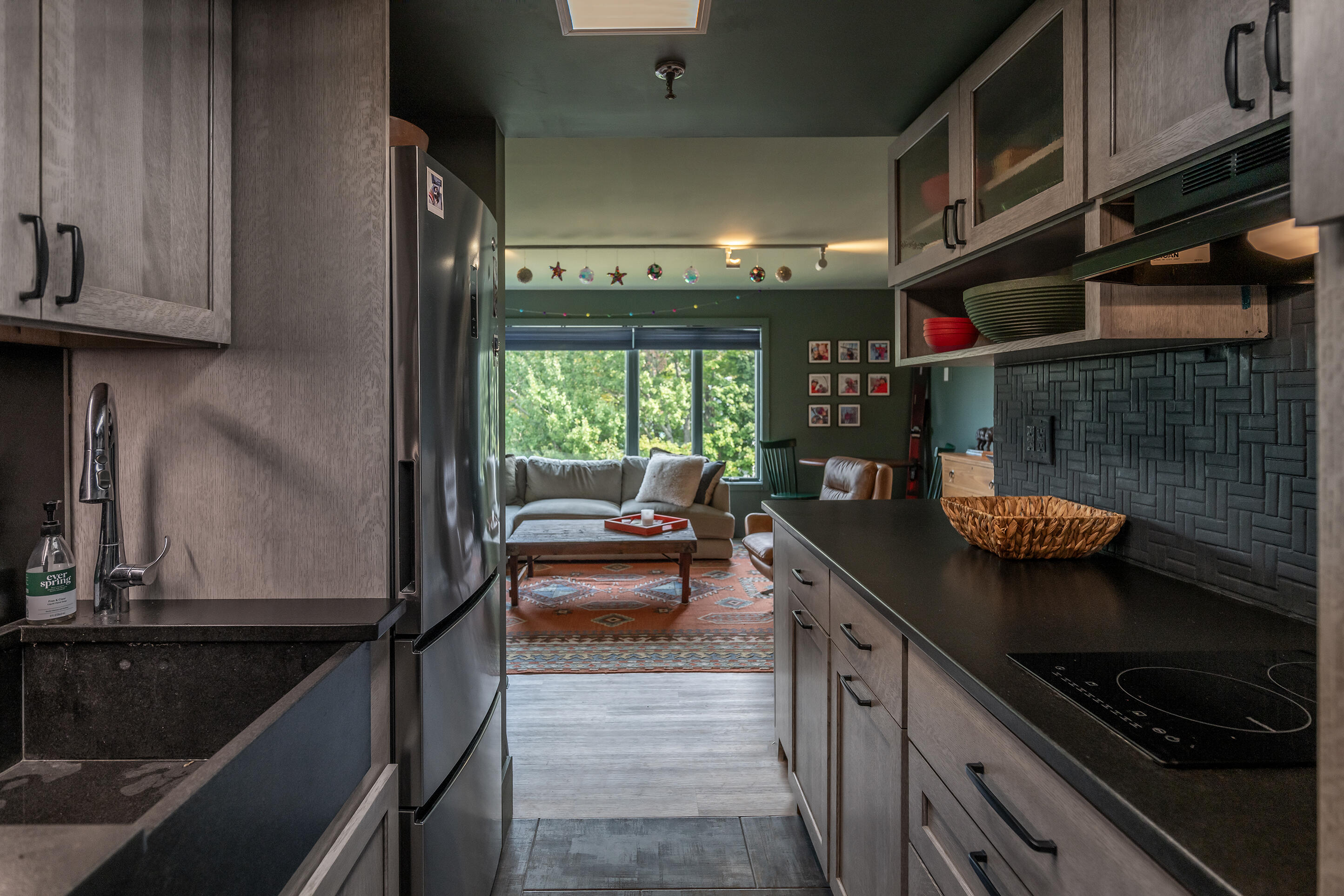 2207 Adams Mountain Road, 2207