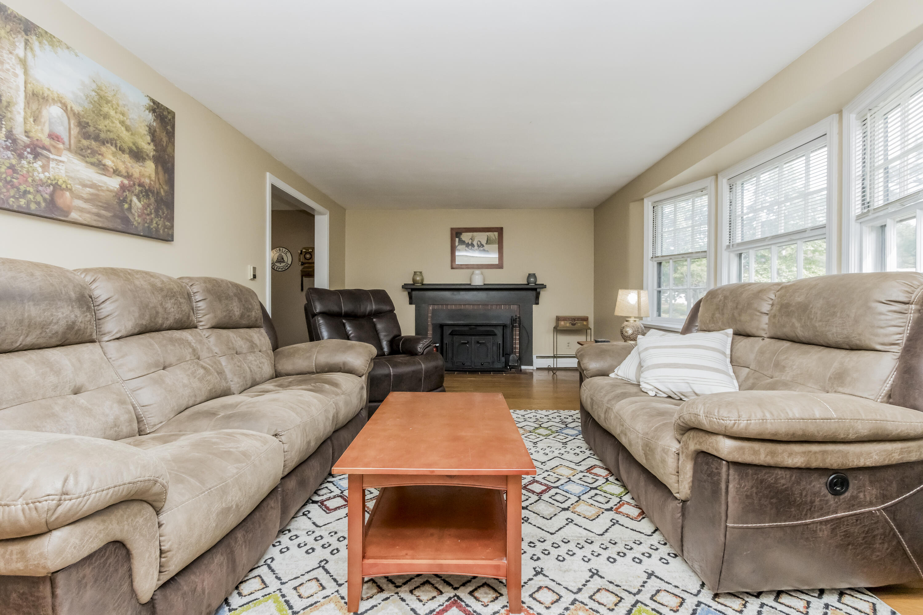 60 Alden Circle