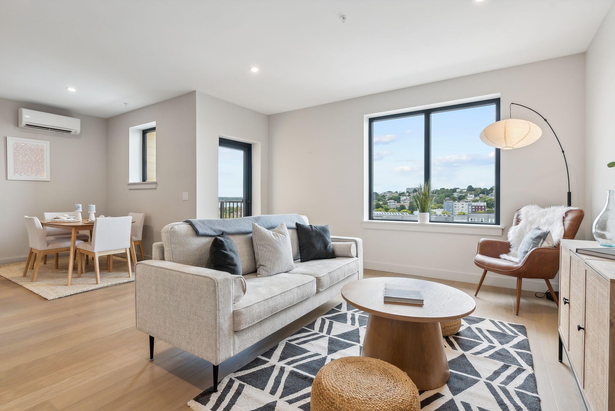 75 Chestnut Street, 707