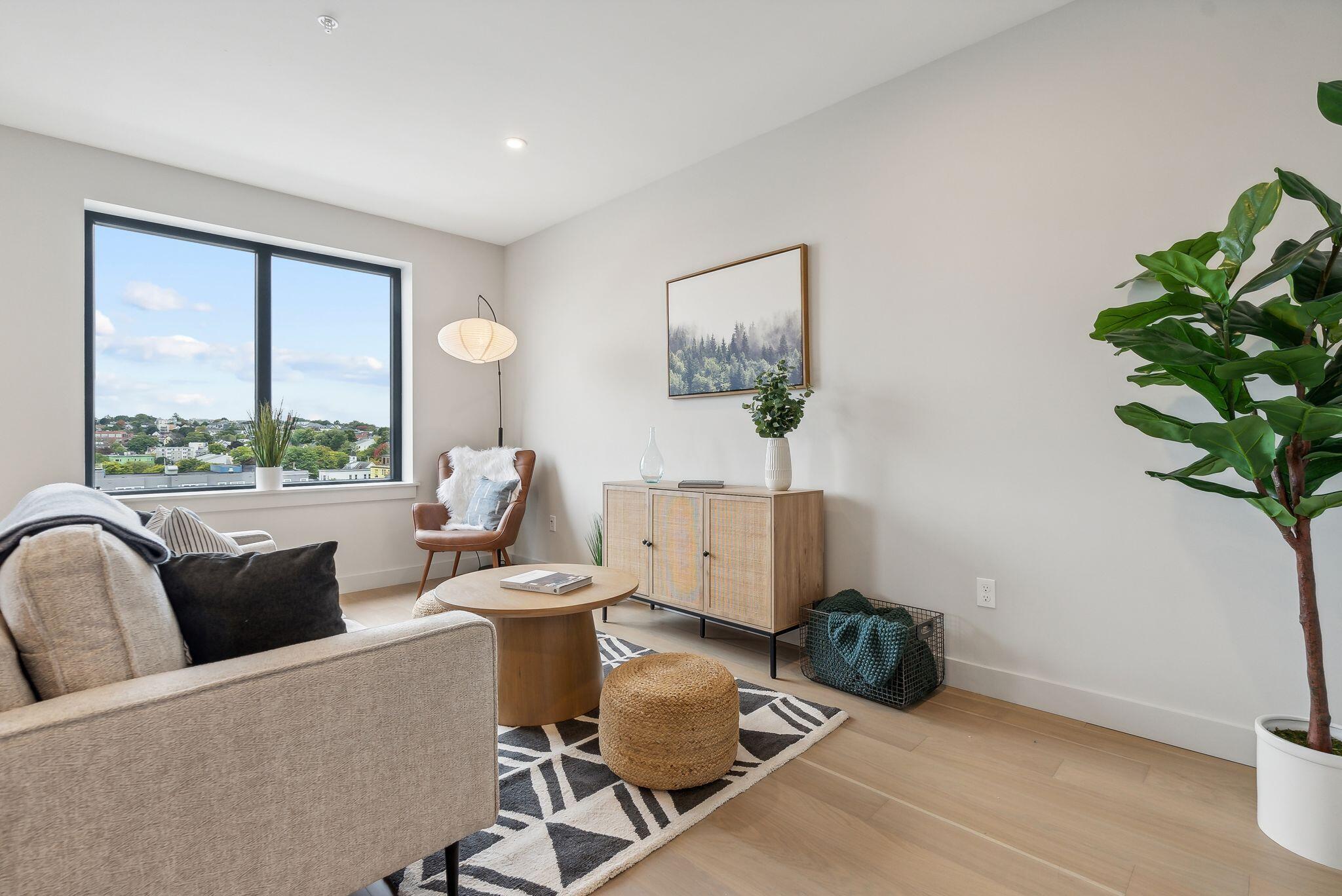 75 Chestnut Street, 707