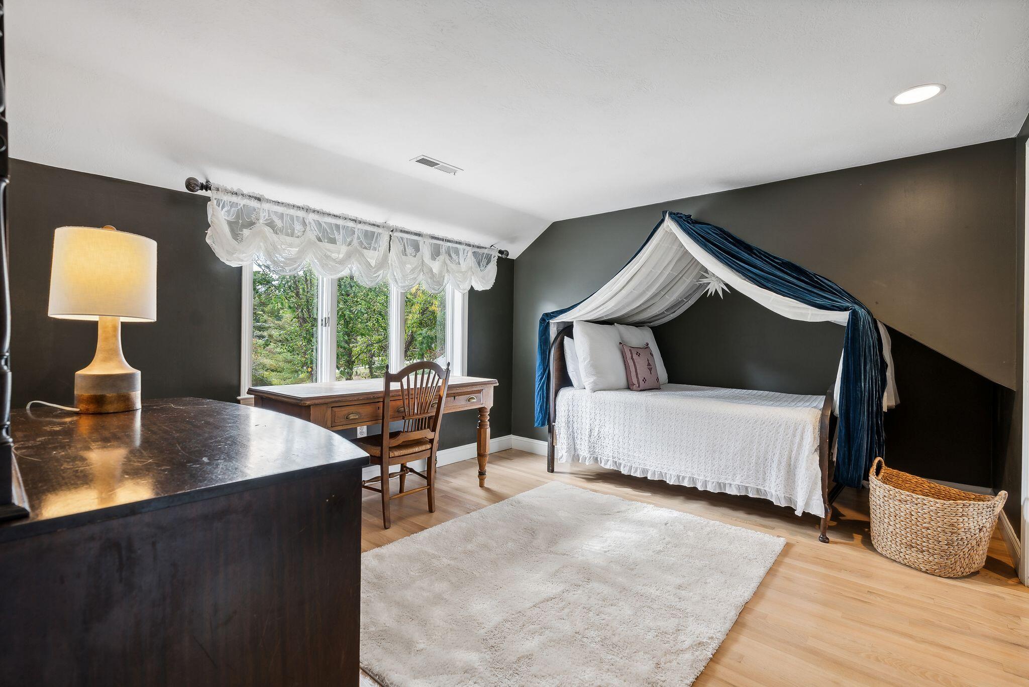 2 Masefield Terrace