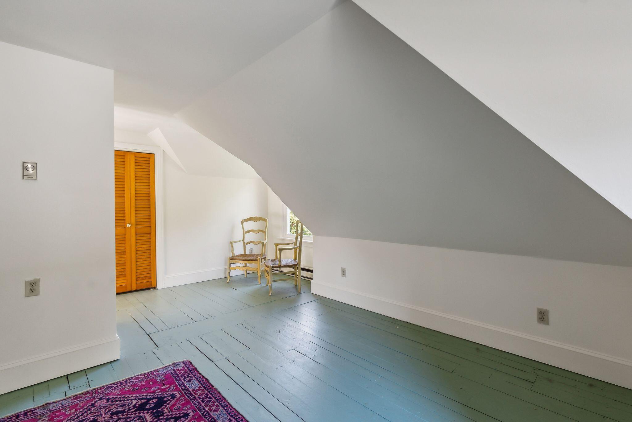 28 Woodbury Street
