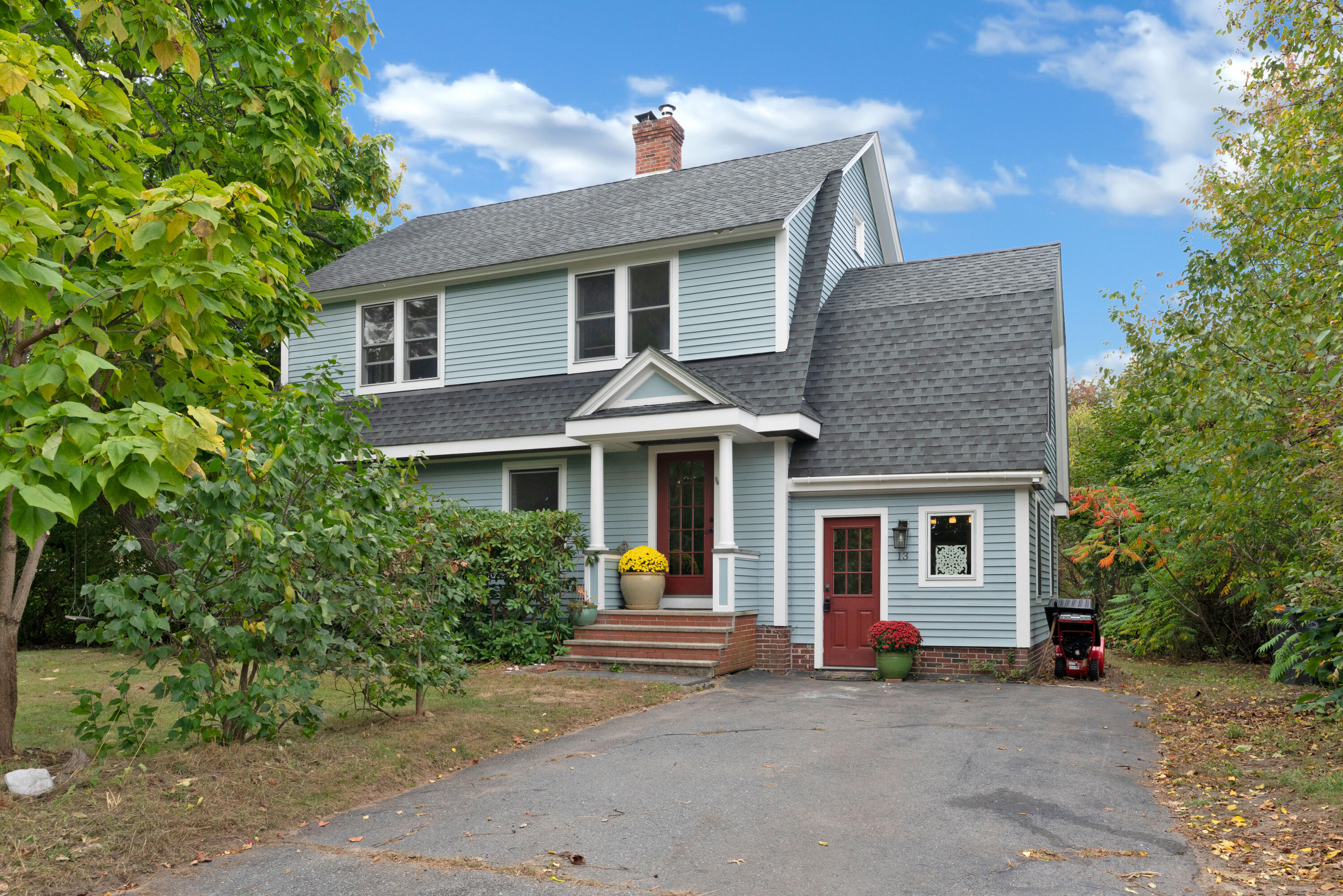 13 Sunset Road