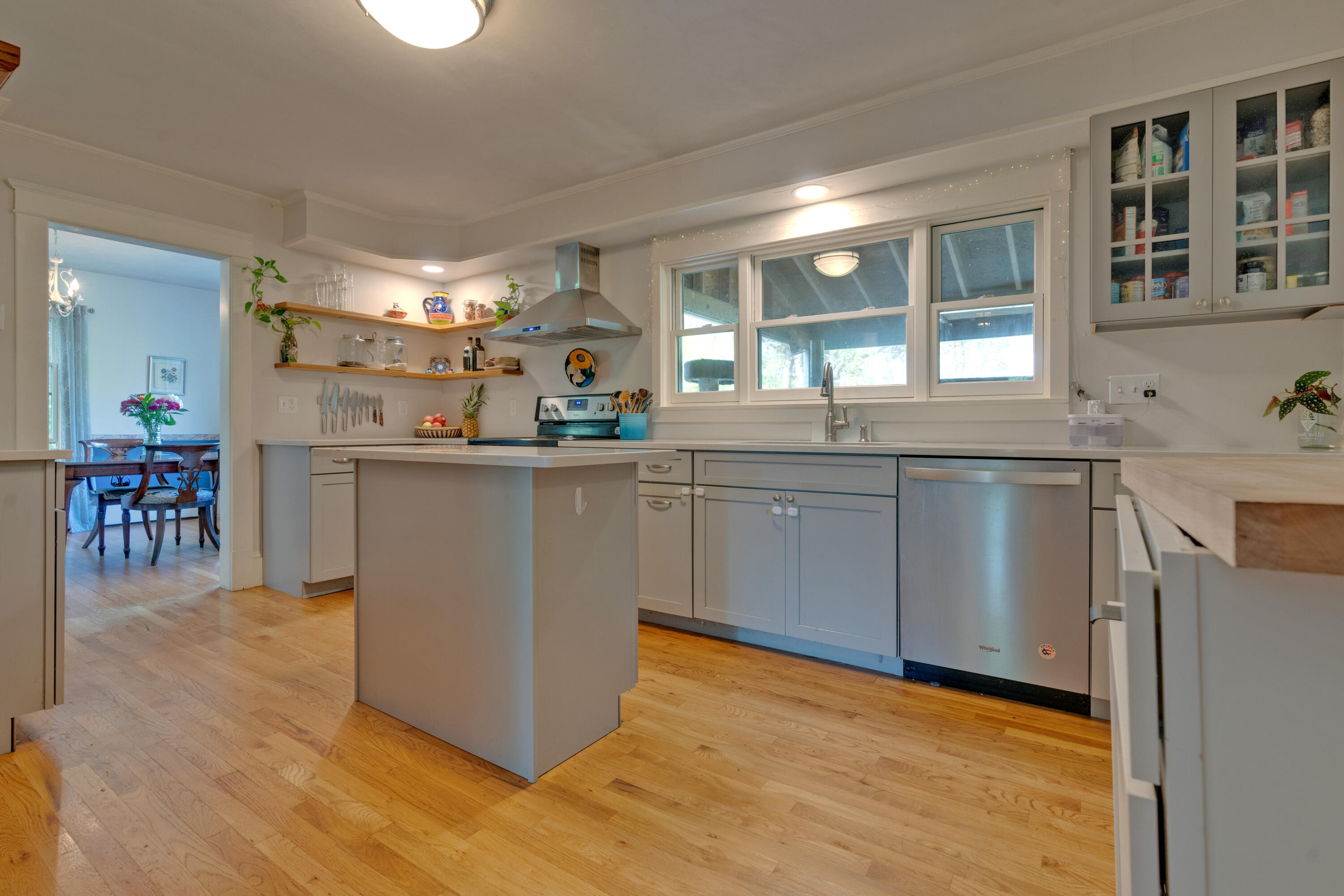 13 Sunset Road
