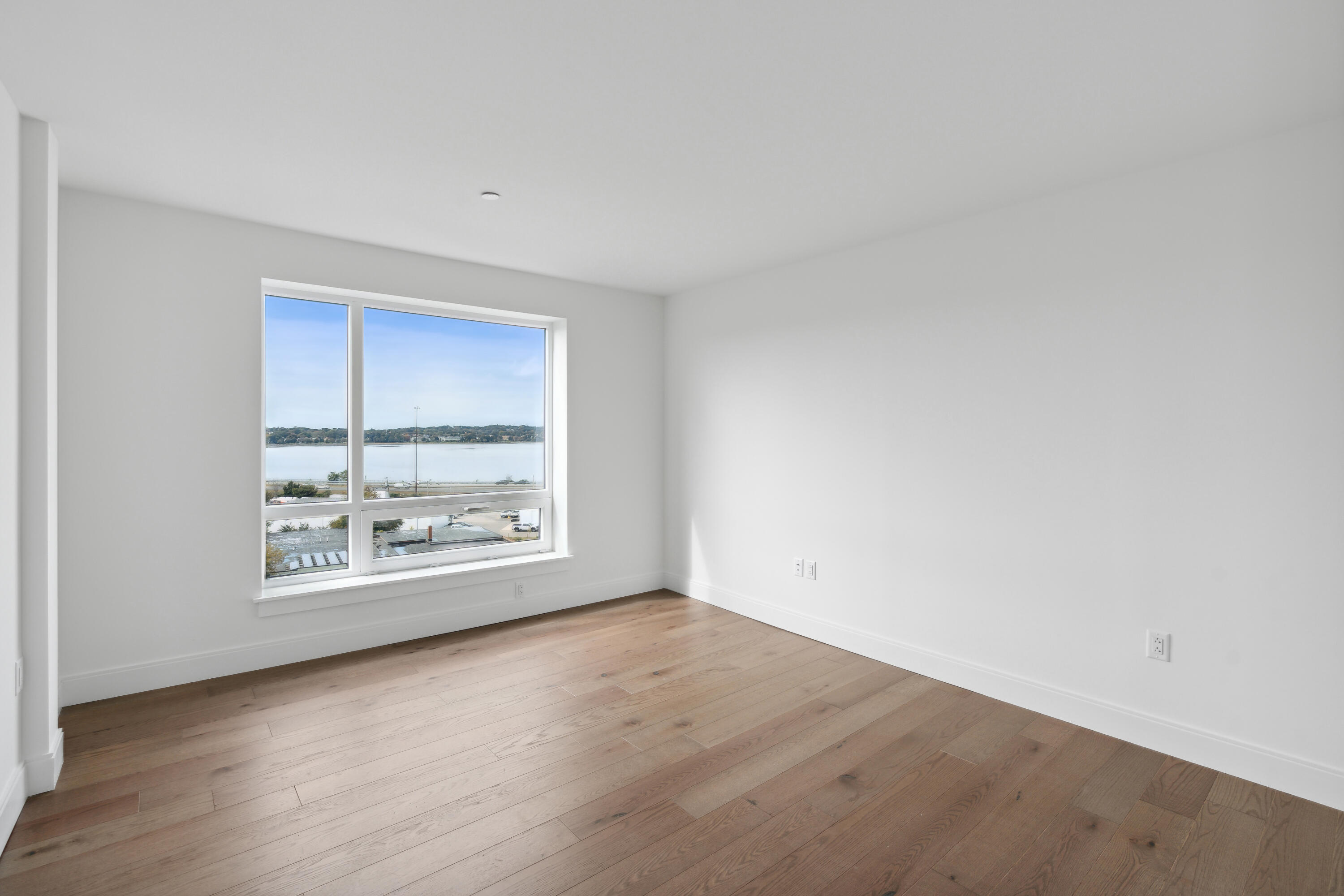 218 Washington Avenue, 205