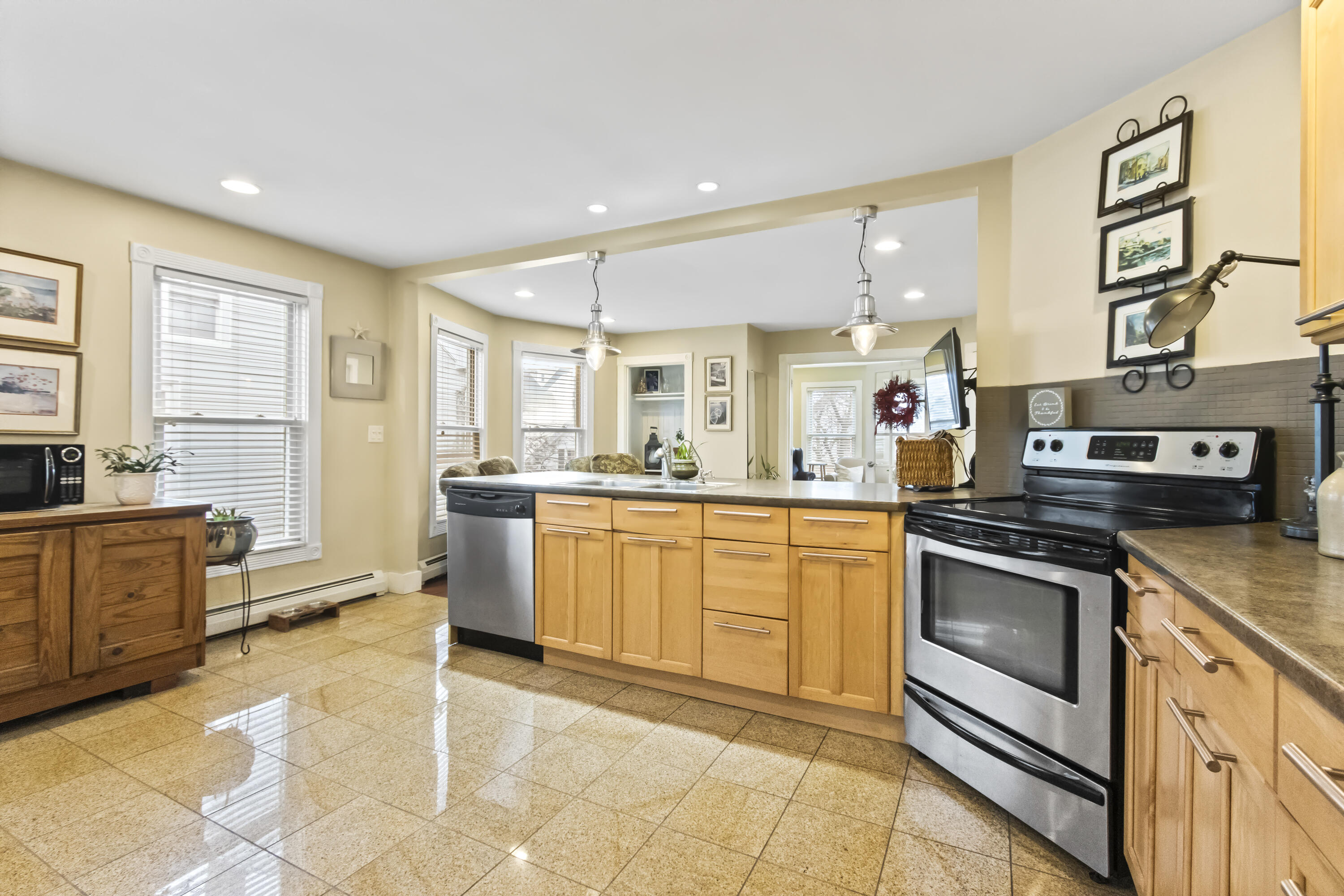15 Anderson Street, 3