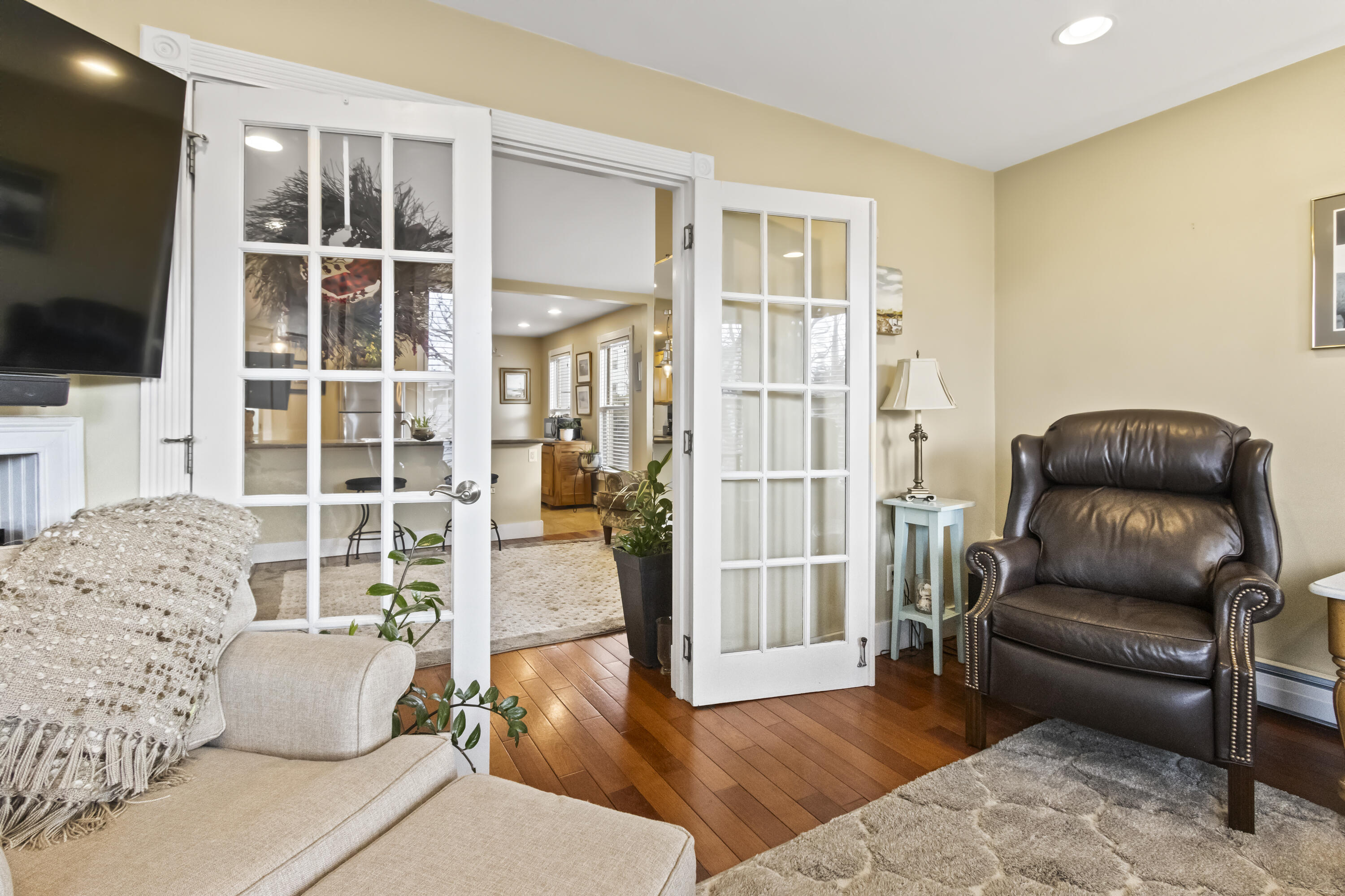 15 Anderson Street, 3