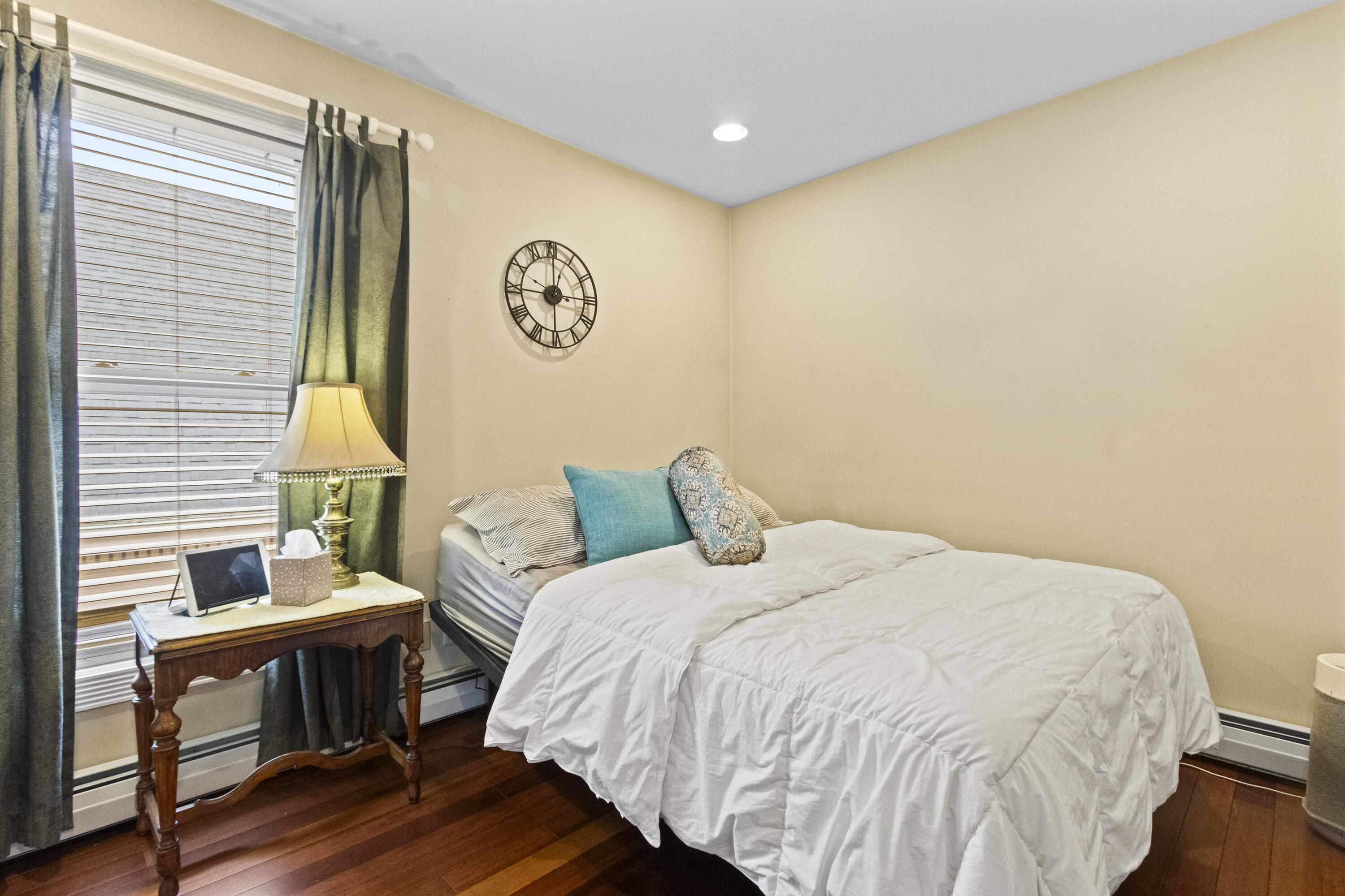 15 Anderson Street, 3