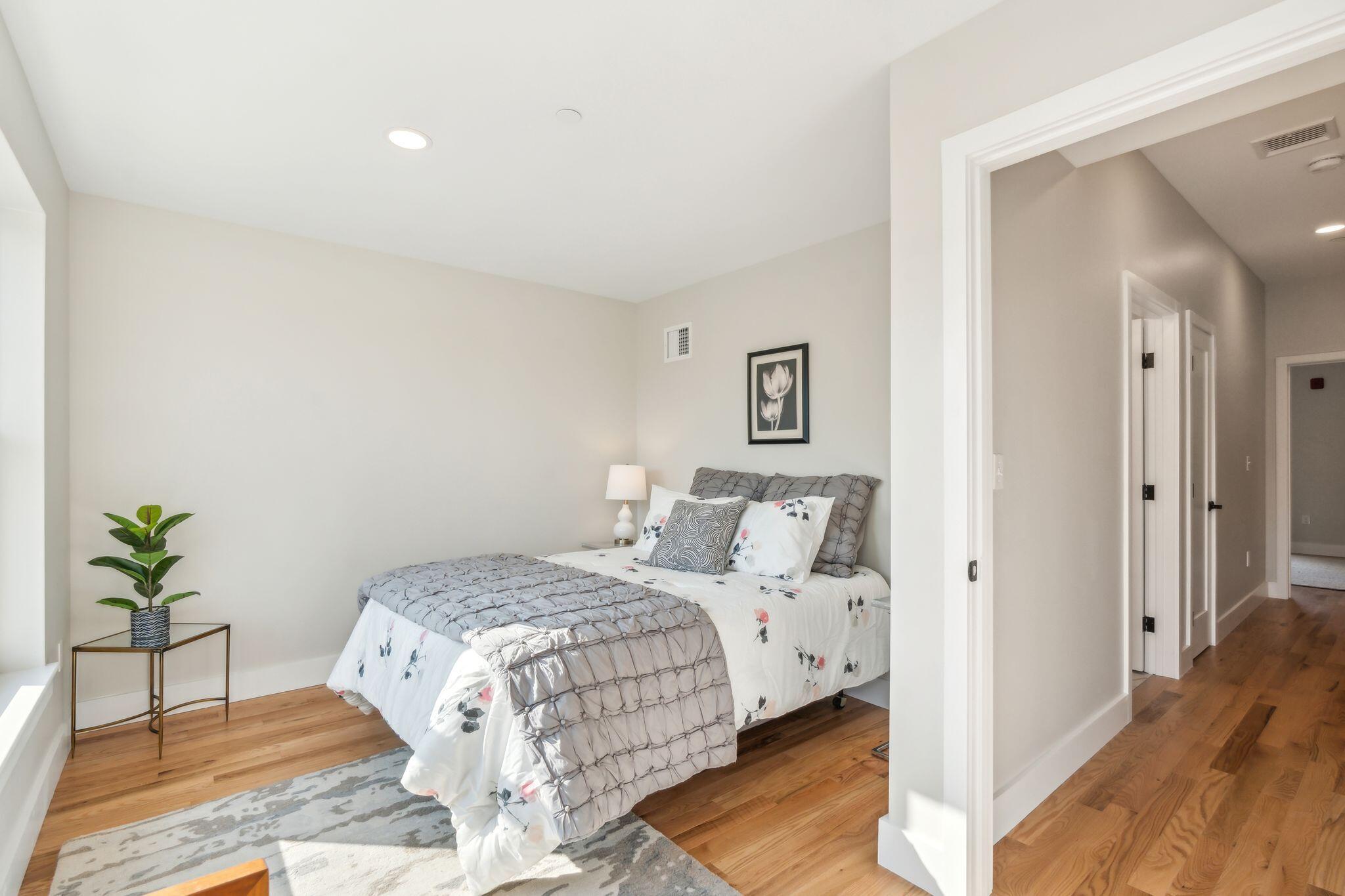26 Upper Falls Road, 103