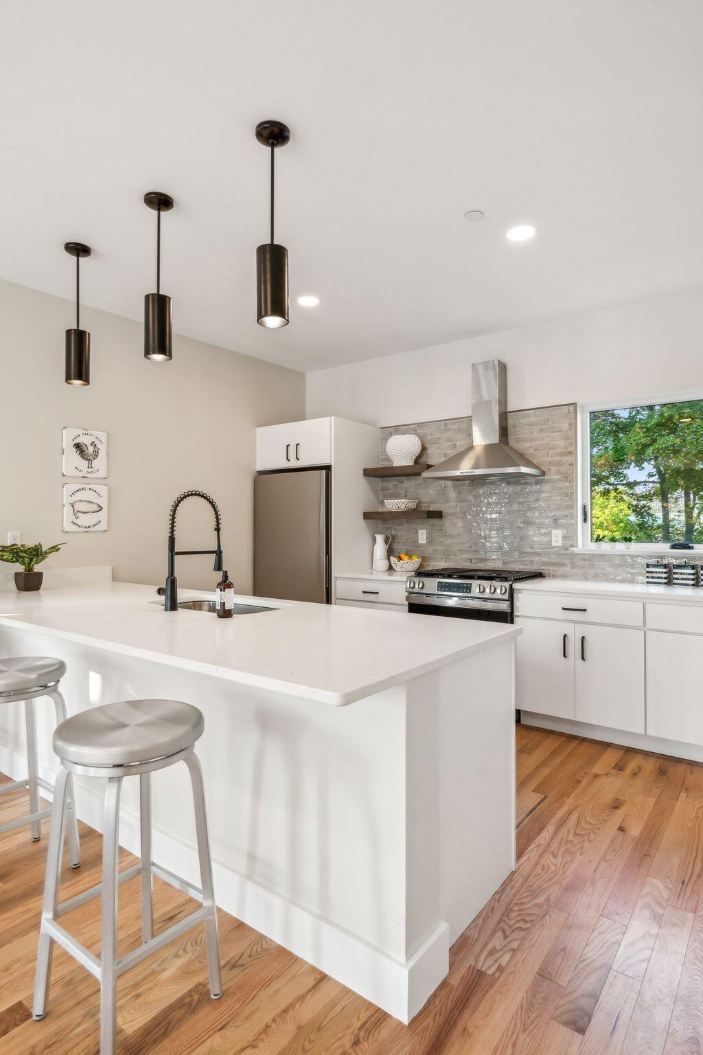 26 Upper Falls Road, 103