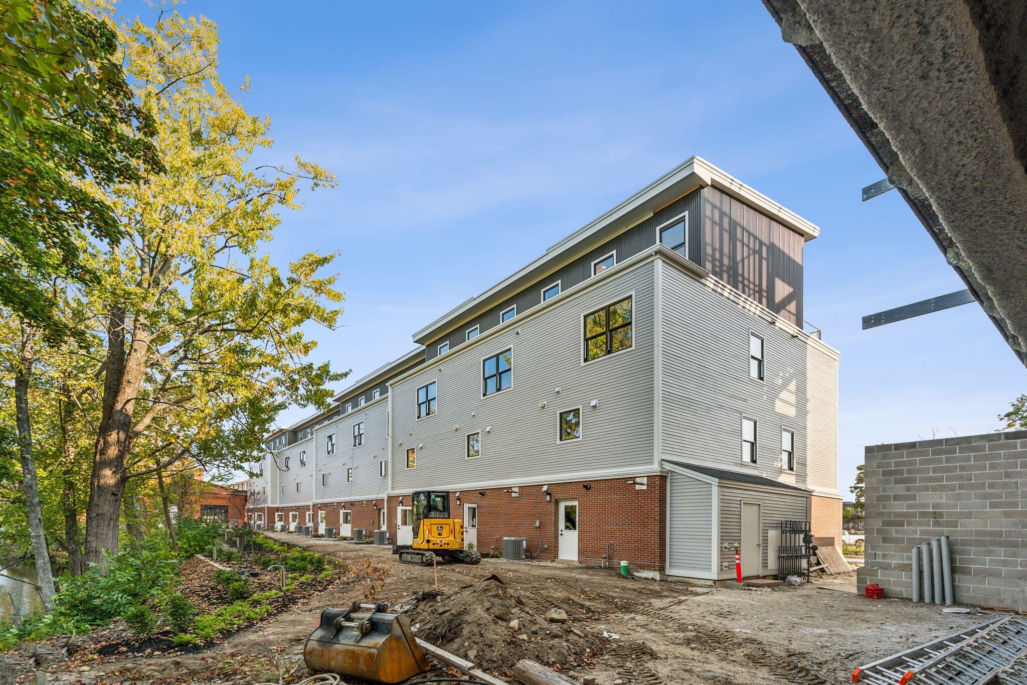 26 Upper Falls Road, 103