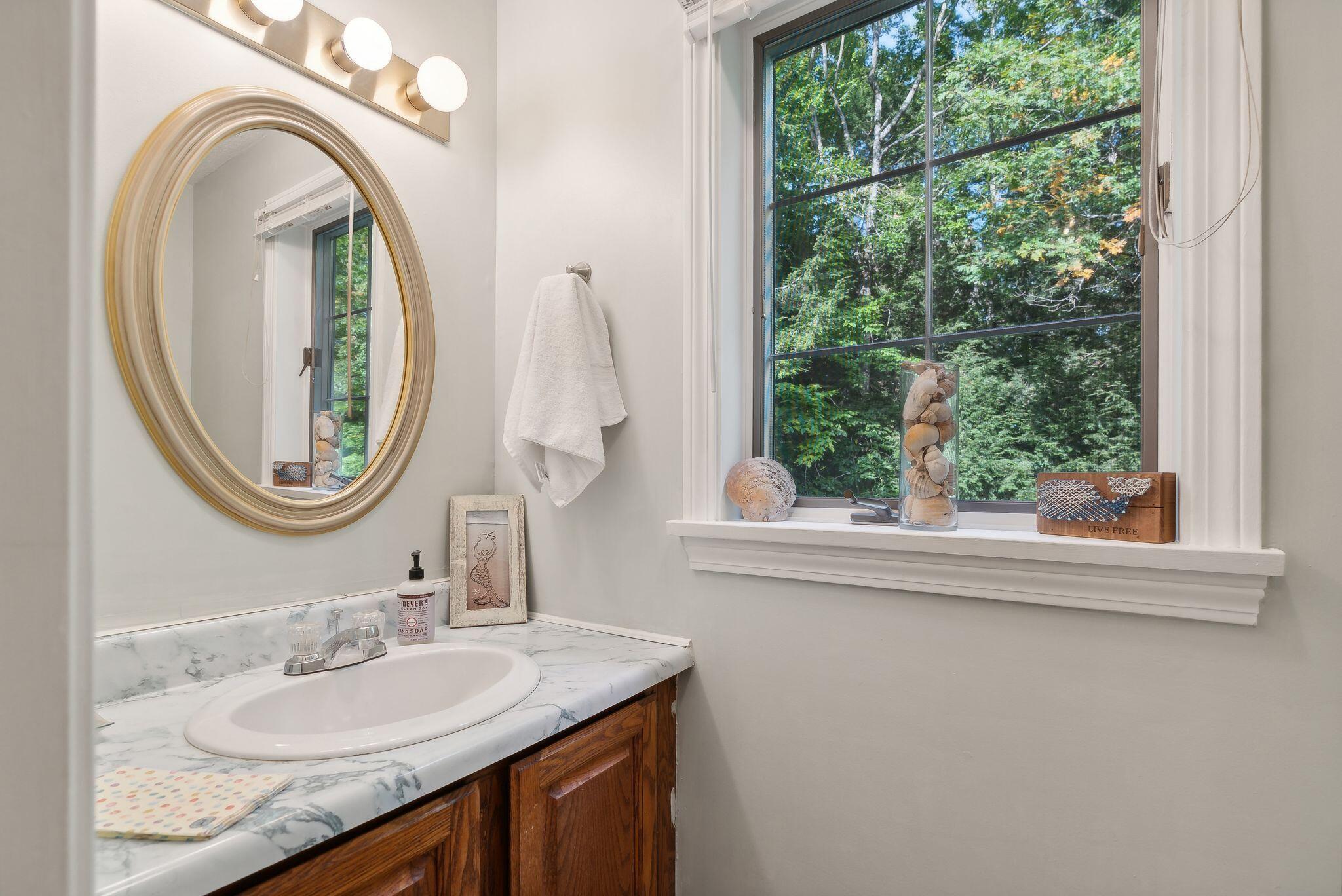 10 Azalea Lane, 10