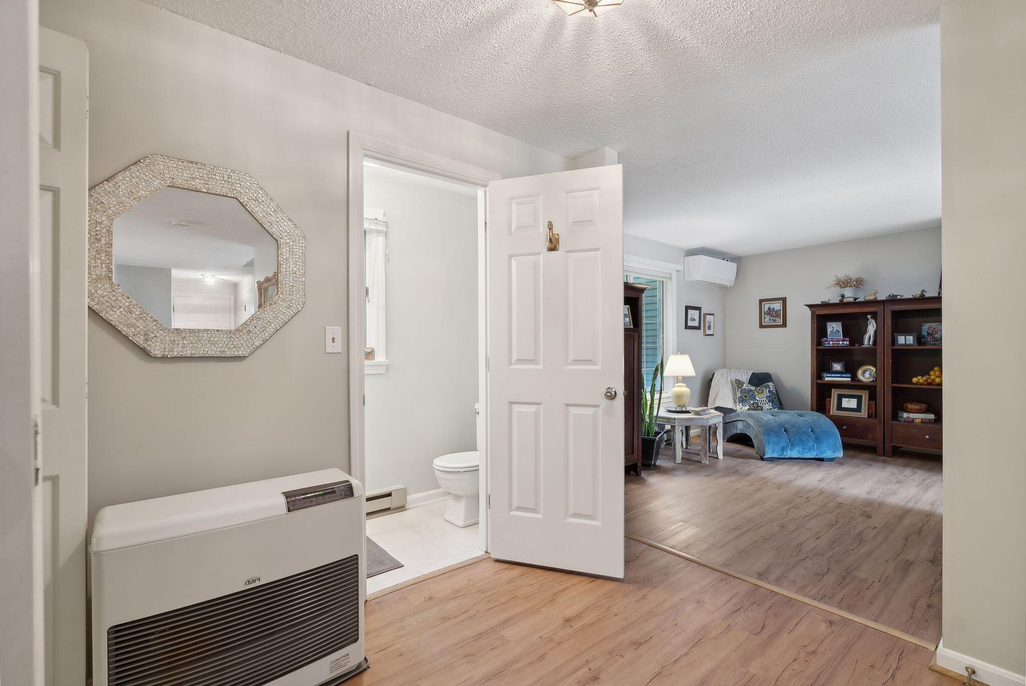 10 Azalea Lane, 10