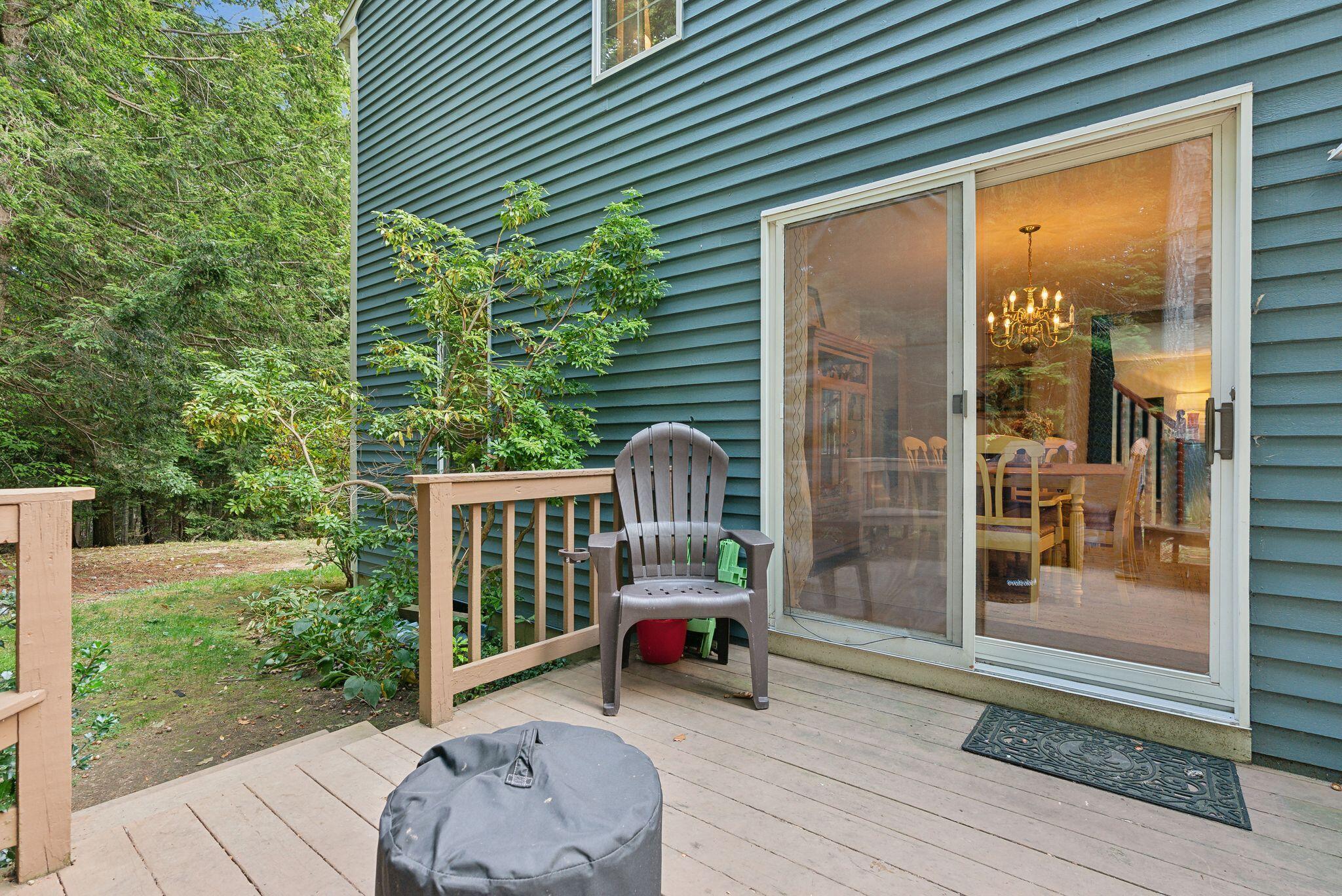 10 Azalea Lane, 10