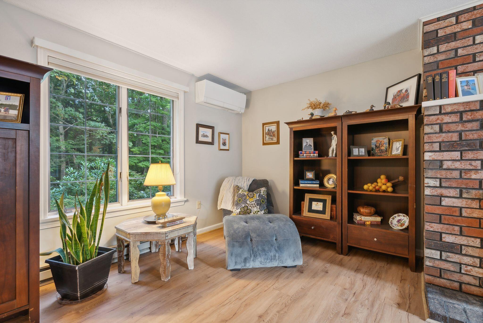 10 Azalea Lane, 10