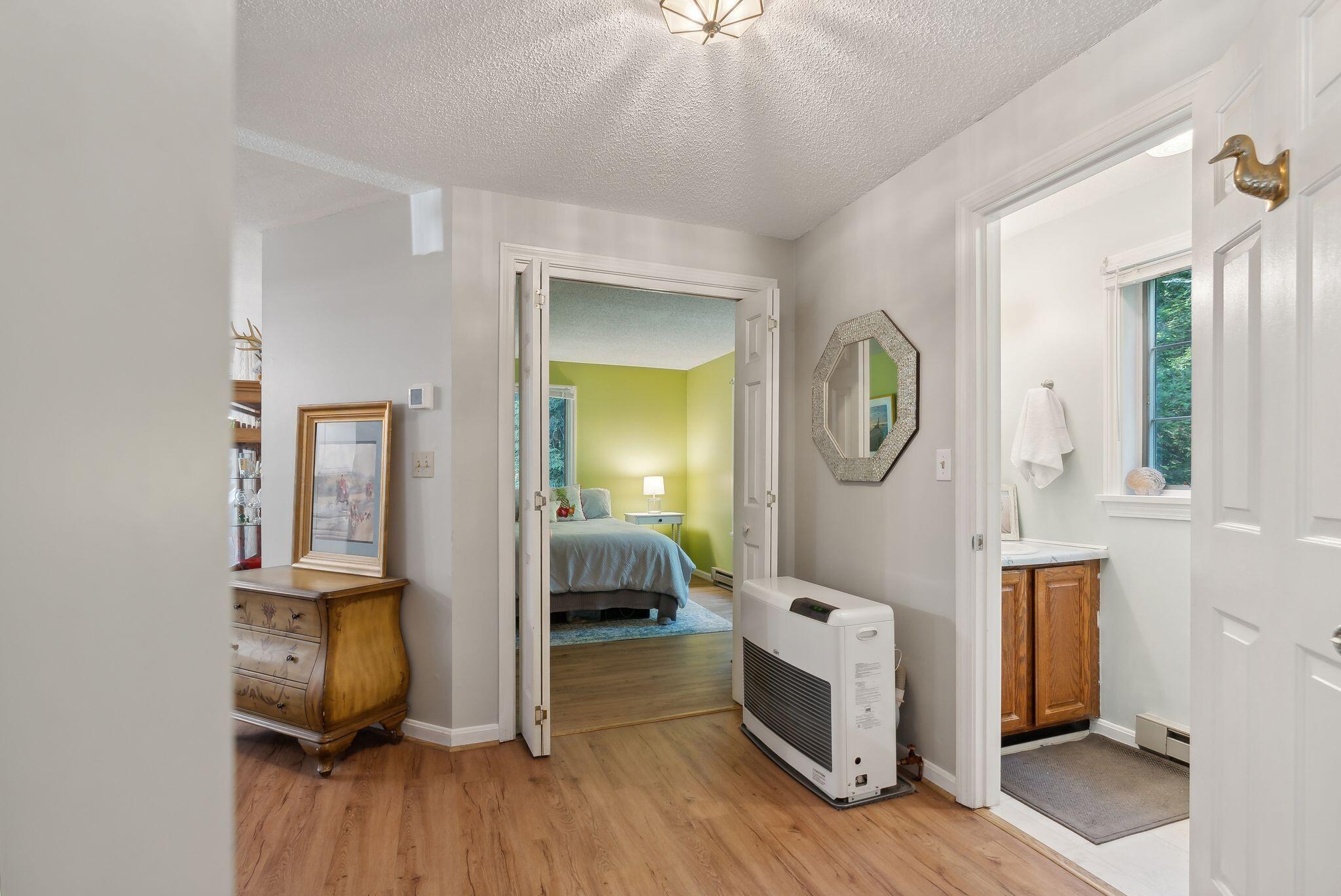 10 Azalea Lane, 10