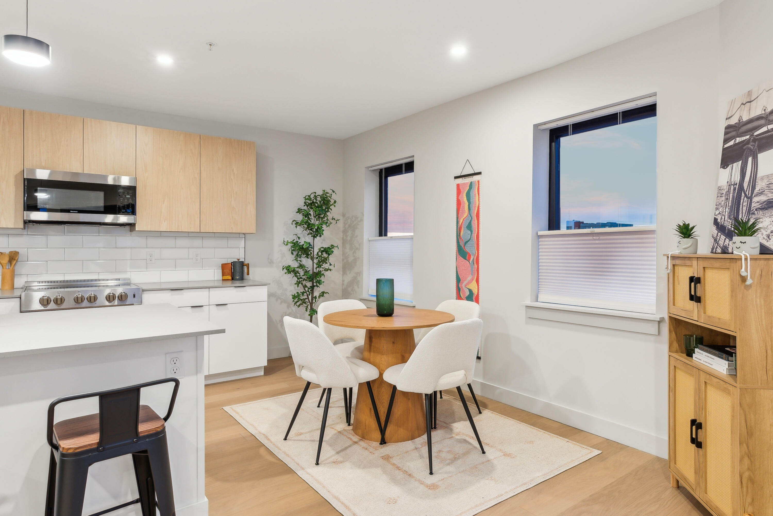 75 Chestnut Street, 607