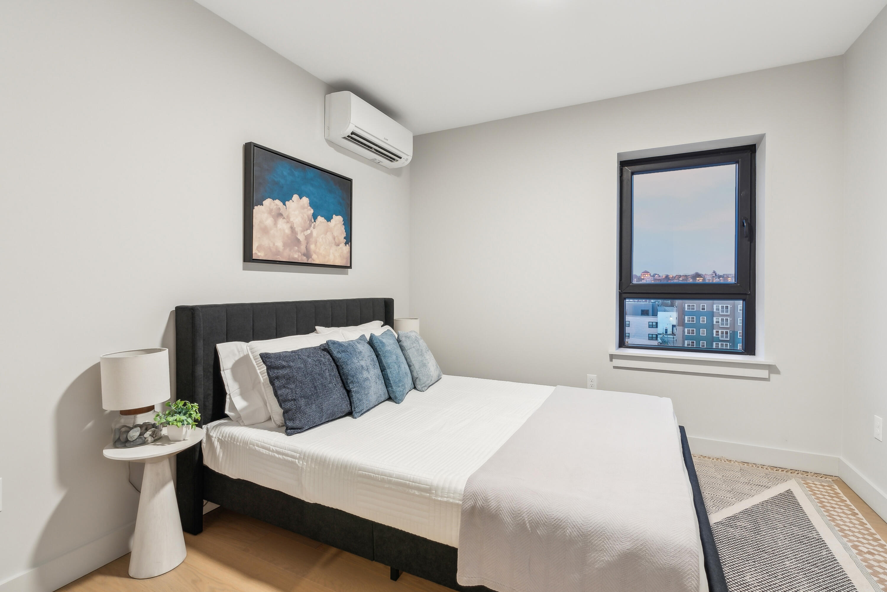 75 Chestnut Street, 607