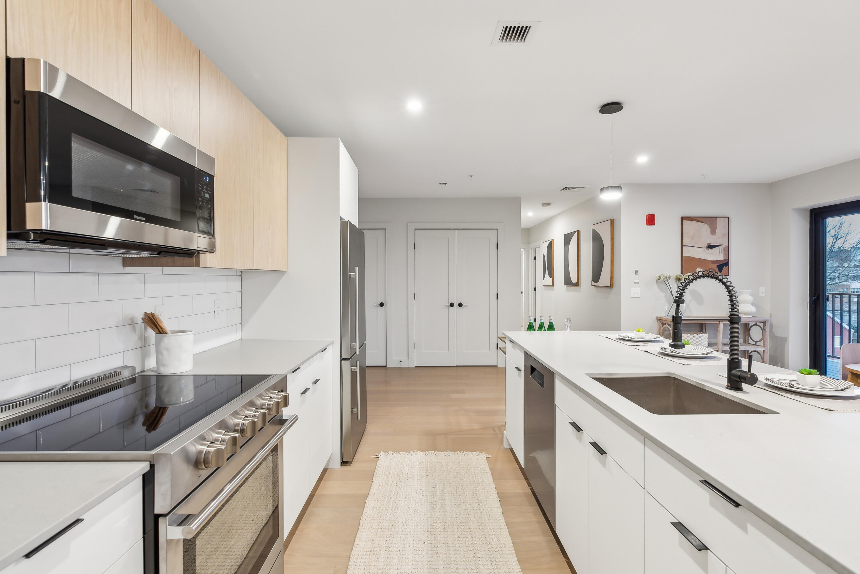 75 Chestnut Street, 603