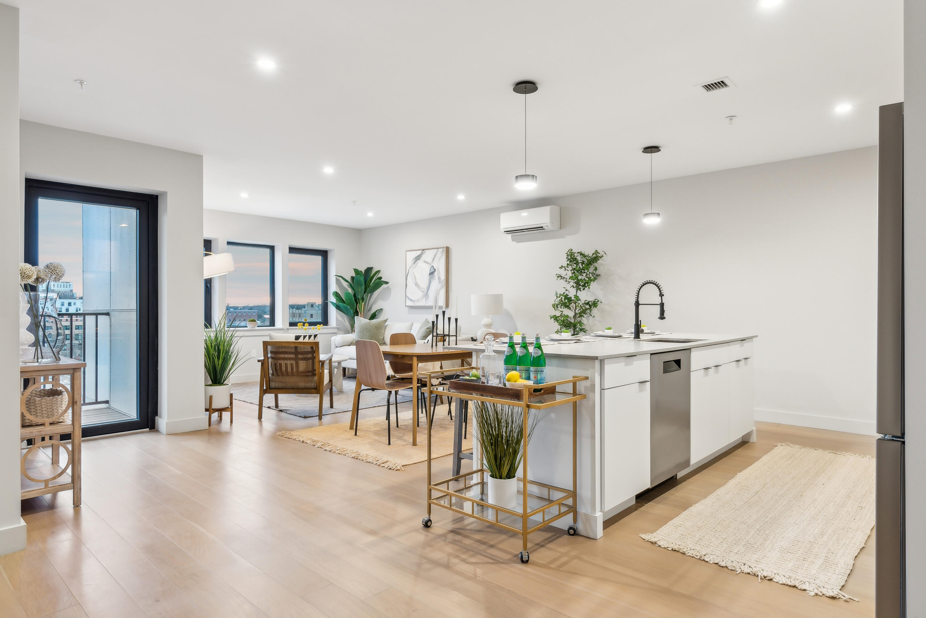 75 Chestnut Street, 603