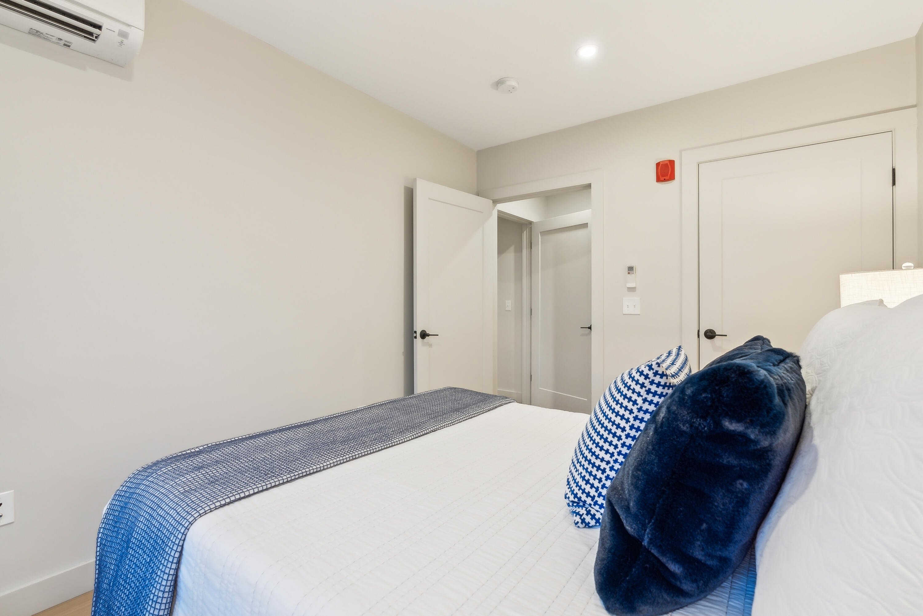 75 Chestnut Street, 603